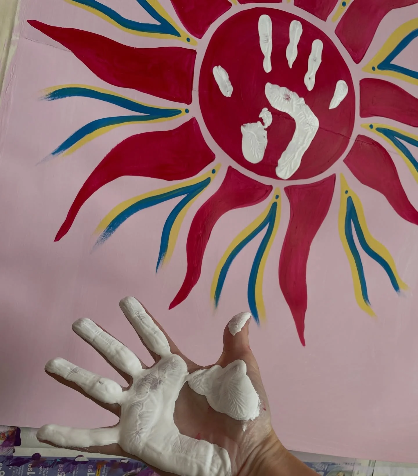 Process painting is happening this Sunday. 🎨

When I learned about expressive arts, it changed my world. That may sound exaggerated to some, but it is the truth. 

Art making without expectation &amp; judgement; freedom to make the marks &amp; make 