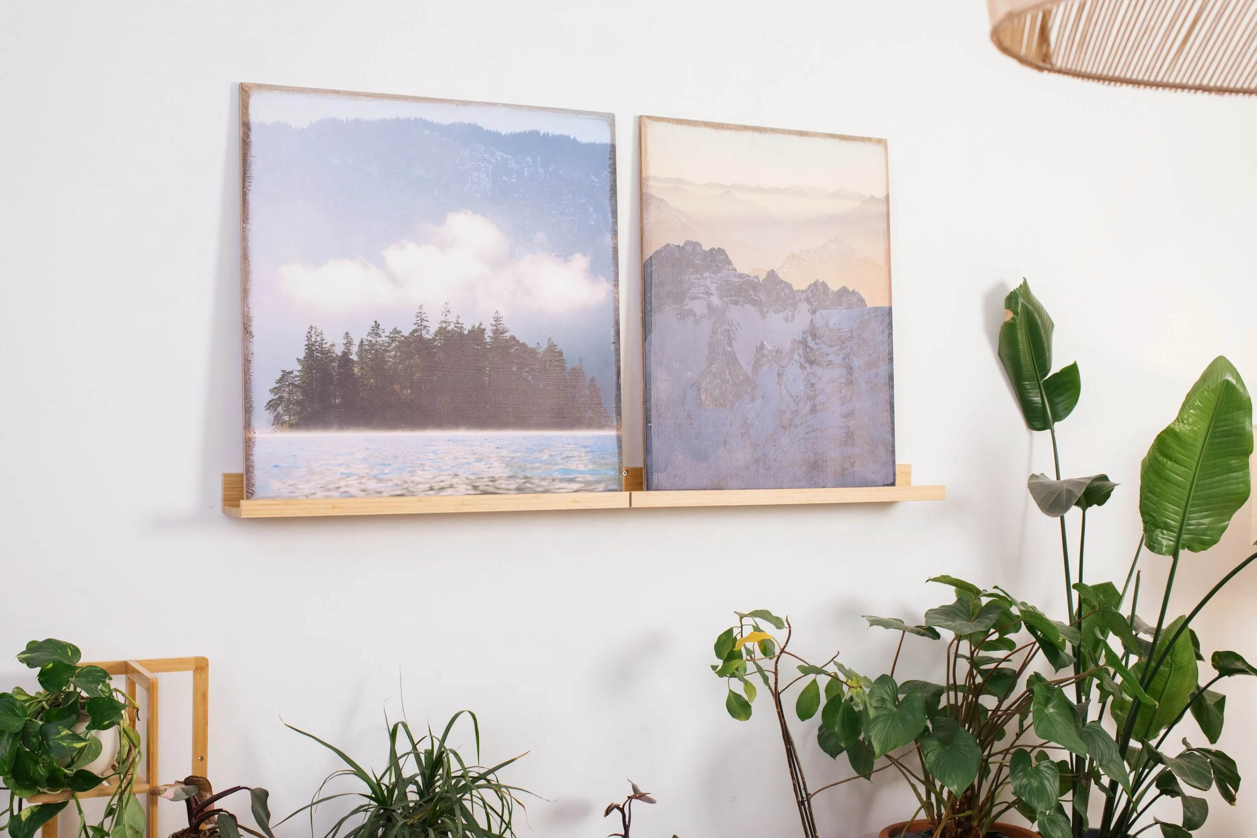 Handgefertigte Werke auf Holz