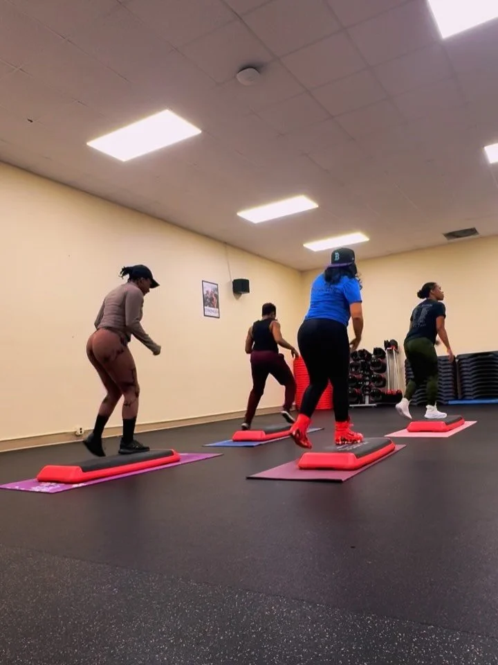 COACHES.. it&rsquo;s so important to make time to step for your own enjoyment! Stepping is a form of therapy for me so when I do @harlem_hospital_beds always puts me to work because she knows I need to be challenged! I appreciate you so much. WEDNESD