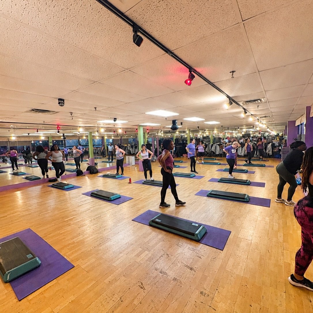 Hands on hips, heads to the sky. 💪🏾🔥🤣😮&zwj;💨

A room filled with sweat, hard work, determination, and community. Every class is a reminder that progress isn&rsquo;t always pretty, but it is always worth it.

These ladies put in the WORK every s