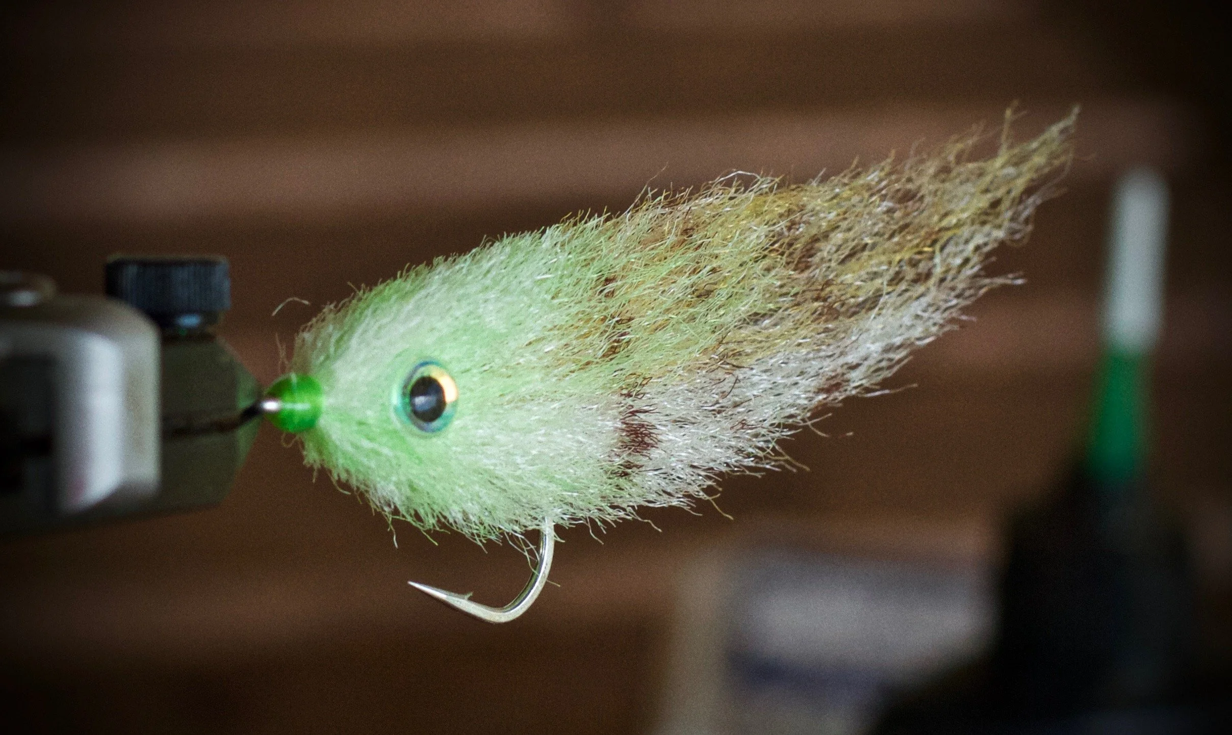 STACKING EP FIBERS FOR THE PERFECT BAITFISH: HD TYING VIDEO