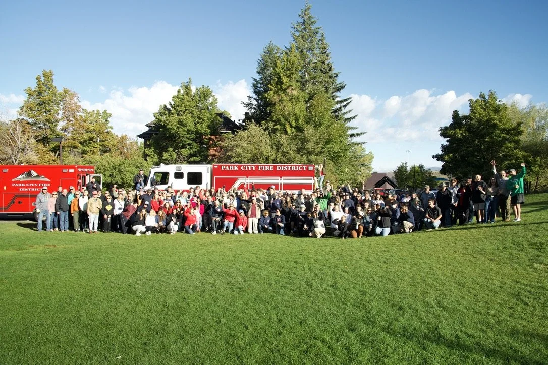 01 Group Photo at City Park (John Lapay).jpg