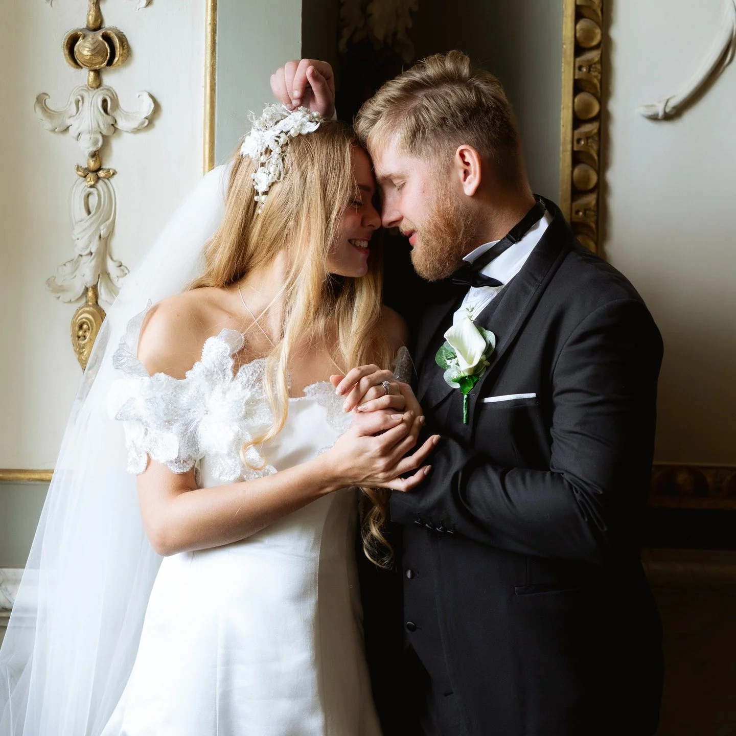 Every 'I do' carries a story - and I am here to make this story go beyond the 'happily ever after' 🤍💫

#weddingphotographerlondon #londonwedding #londontownhall #weddinginspo