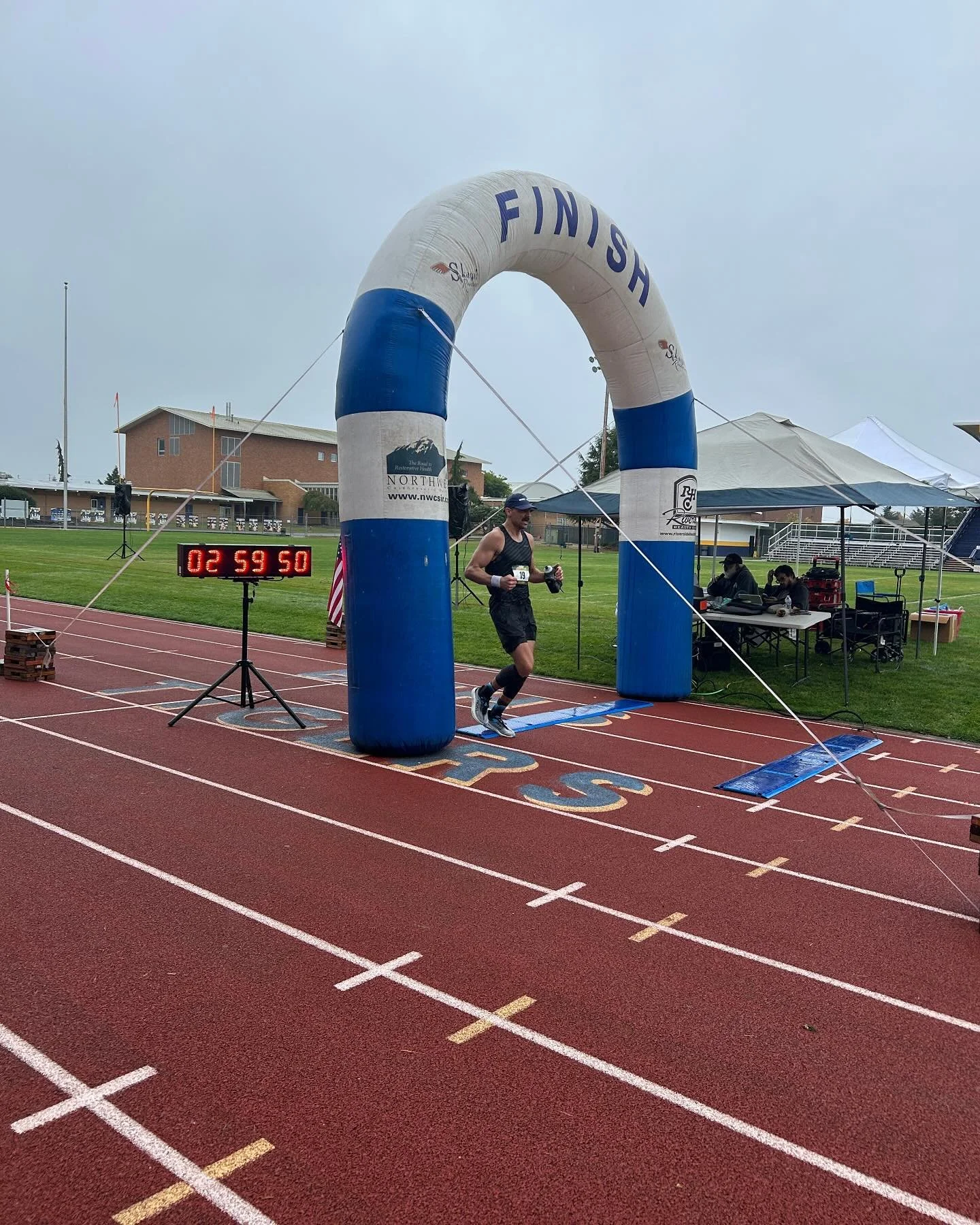 Congratulations to our co-founder Michael who accomplished his goal of running a sub-3 hour marathon!

Our demo company focuses on better-for-you brands because that is what we believe in and put into practice!

CONGRATS Michael! 🎉