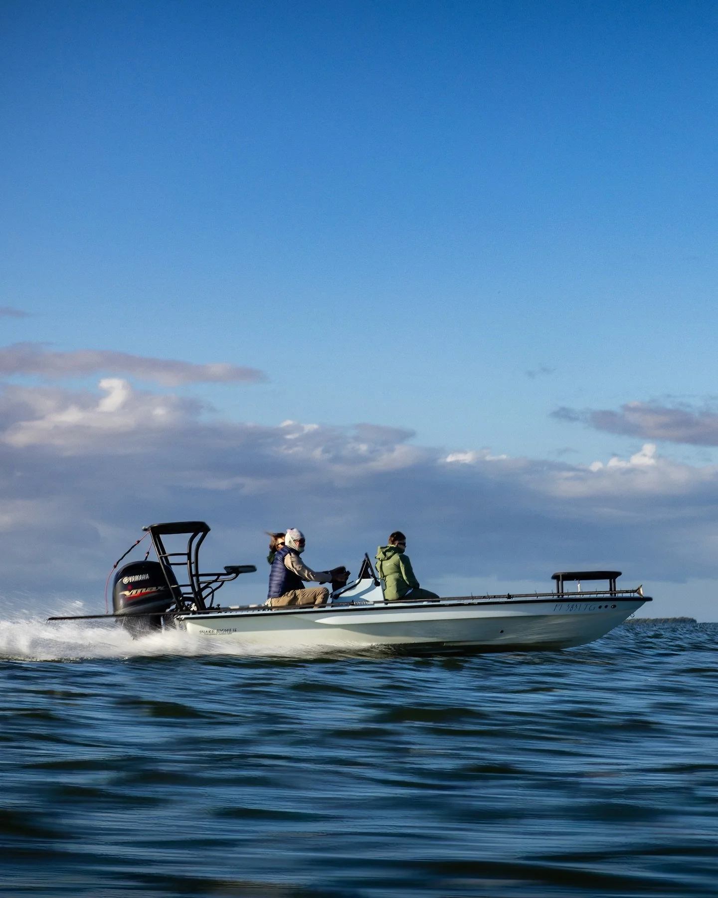 Rolllllllin&rsquo; to the Tarpon grounds 💨

Photo: Studio MacLeod

@chittumboatworks