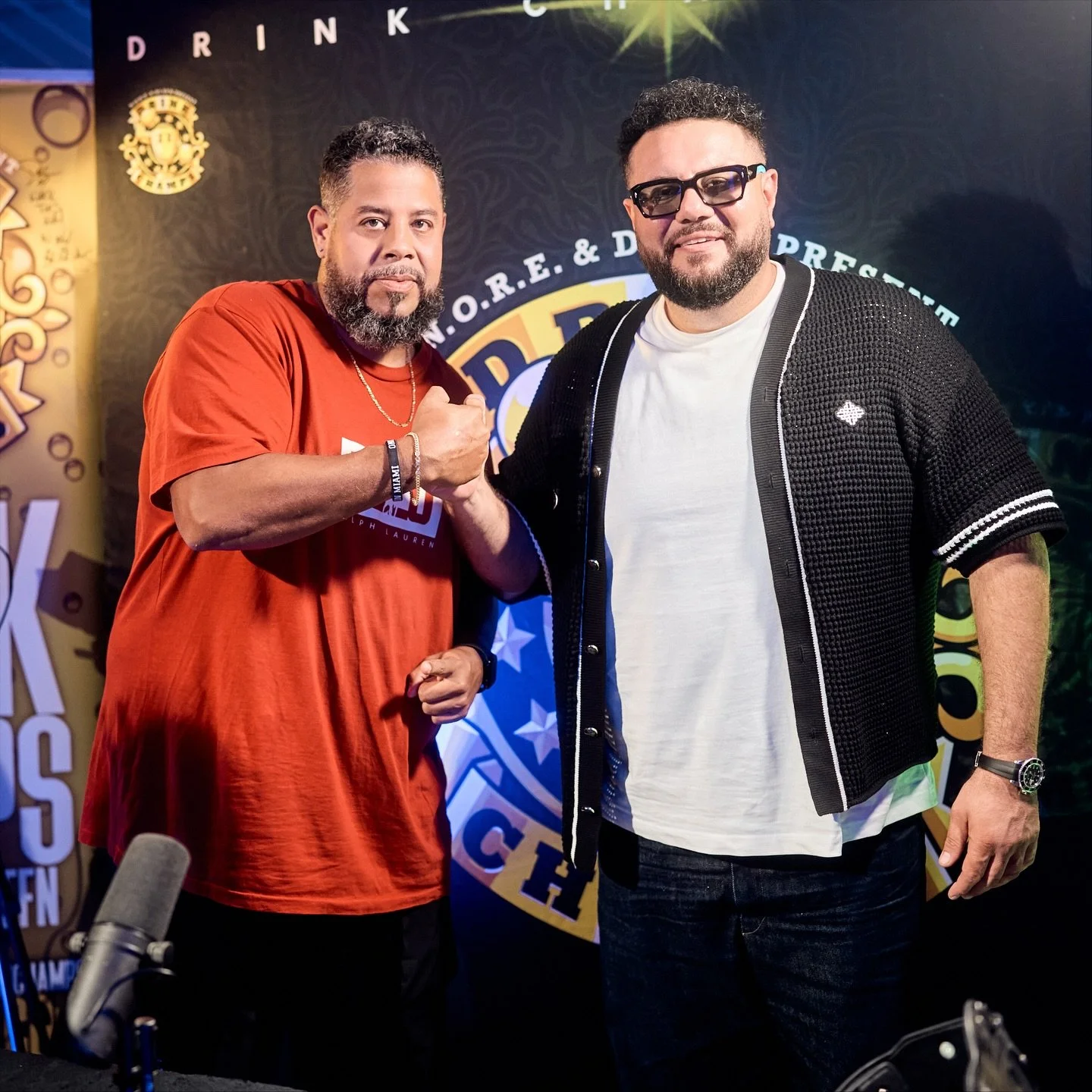 This week we got comedic legend , H Towns own @moamer sitting with the @drinkchamps to talk about his new special, the crisis in Palestine, and more topic. Don&rsquo;t miss this episode OUT NOW!!! #MoAmer #DrinkChamps #HazardisSoundz #podcast 📸 @dra