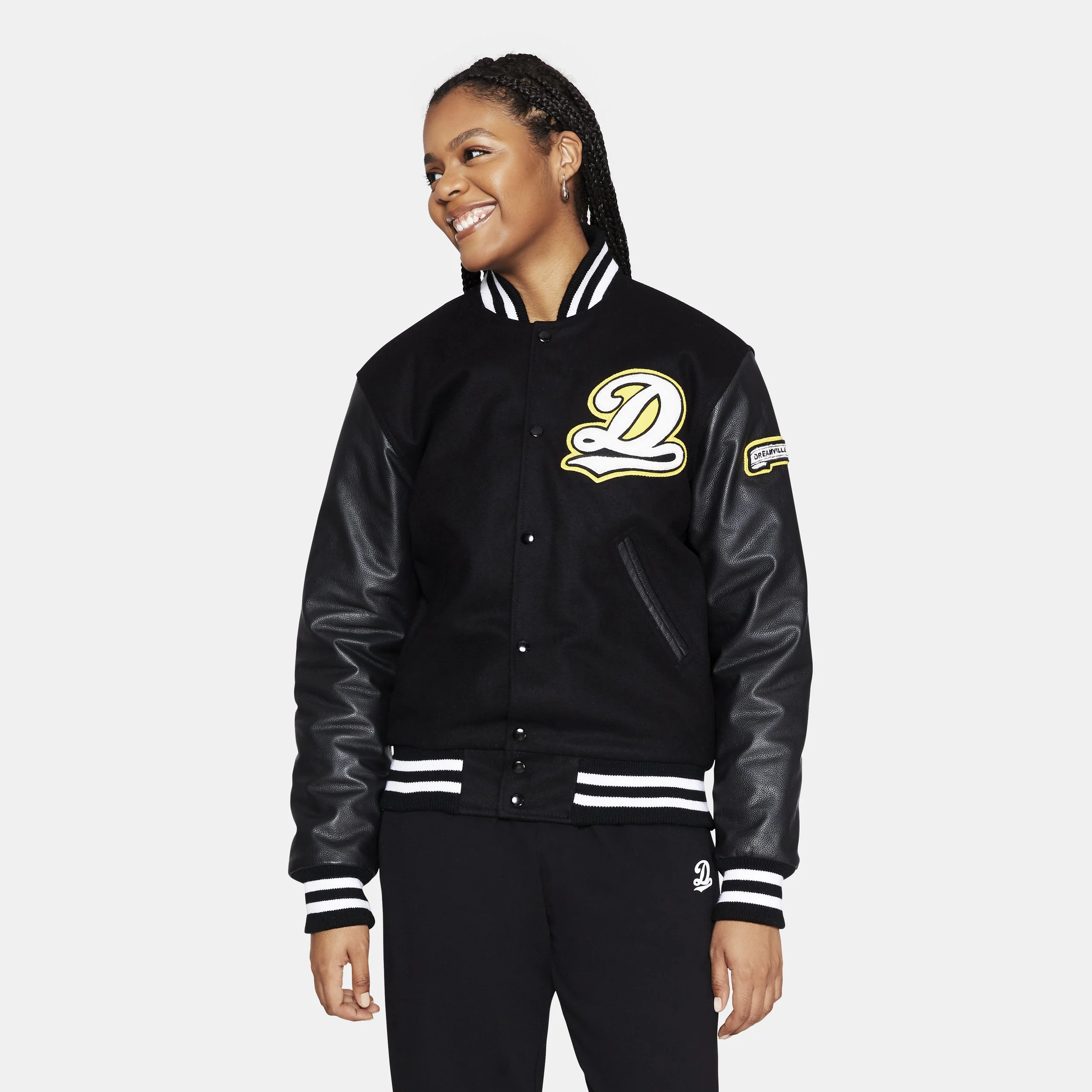 SHOT_01_DREAMVILLE_SHIRT_008.jpg