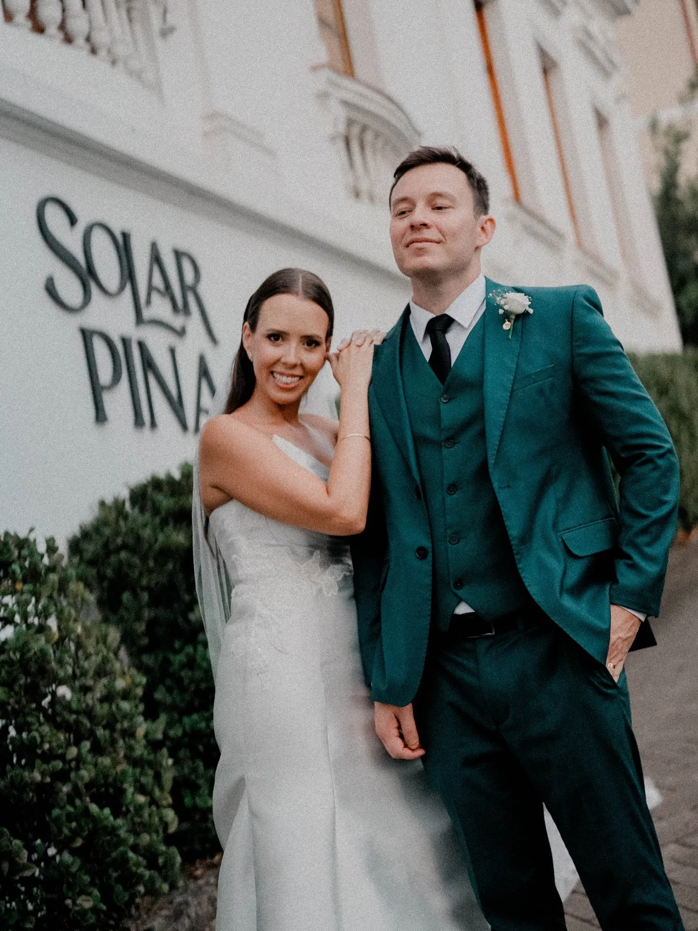 O Casamento Dani e Gui foi com muitas l&aacute;grimas cheias de emo&ccedil;&atilde;o. Com cuidados nos m&iacute;nimos detalhes. Com amor e carinho com as pessoas que fizeram suas vidas importantes. Isso foi o pouco de tanta coisa linda desse casament