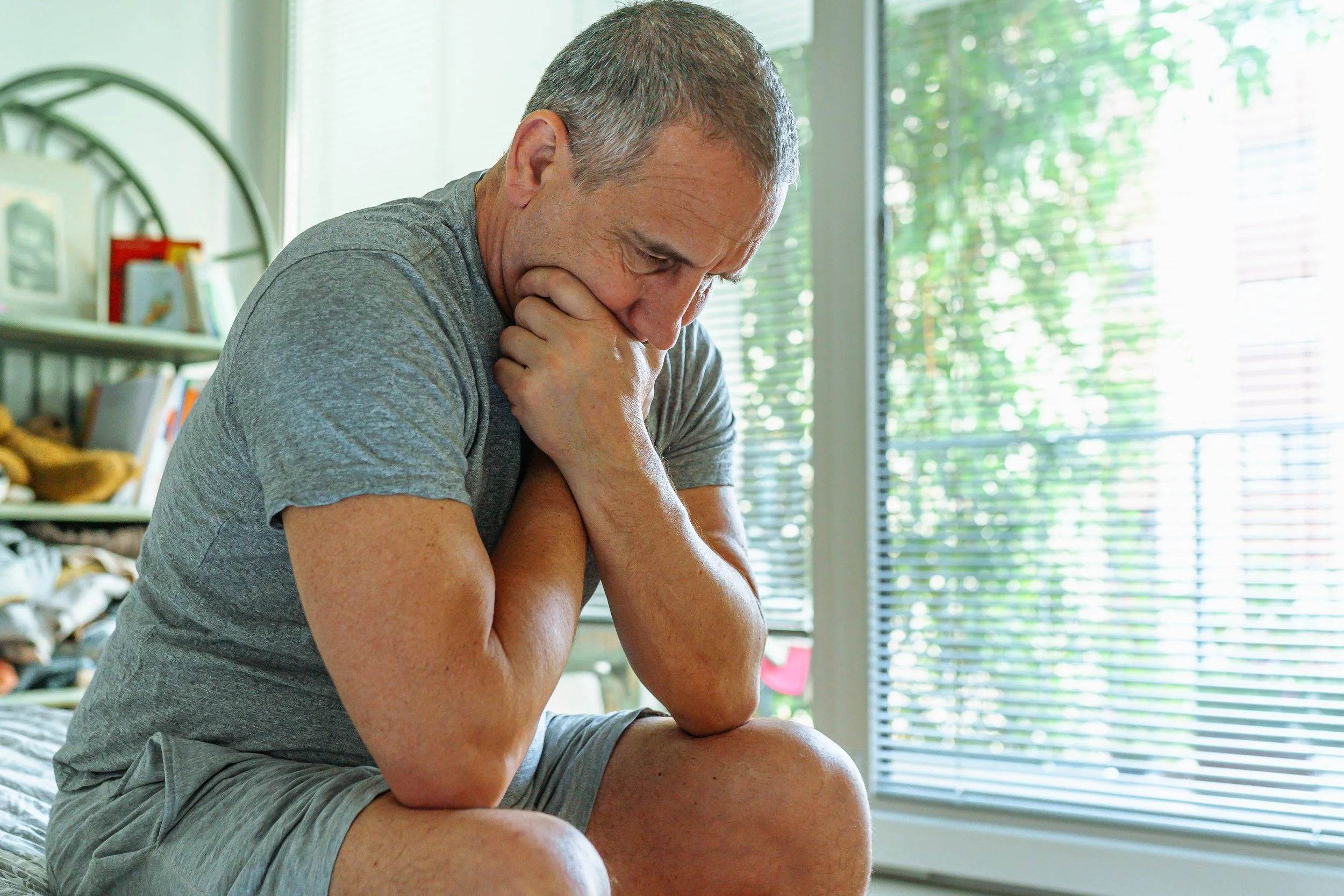 Low Testosterone Symptoms in Men: When to Consider Hormone Therapy