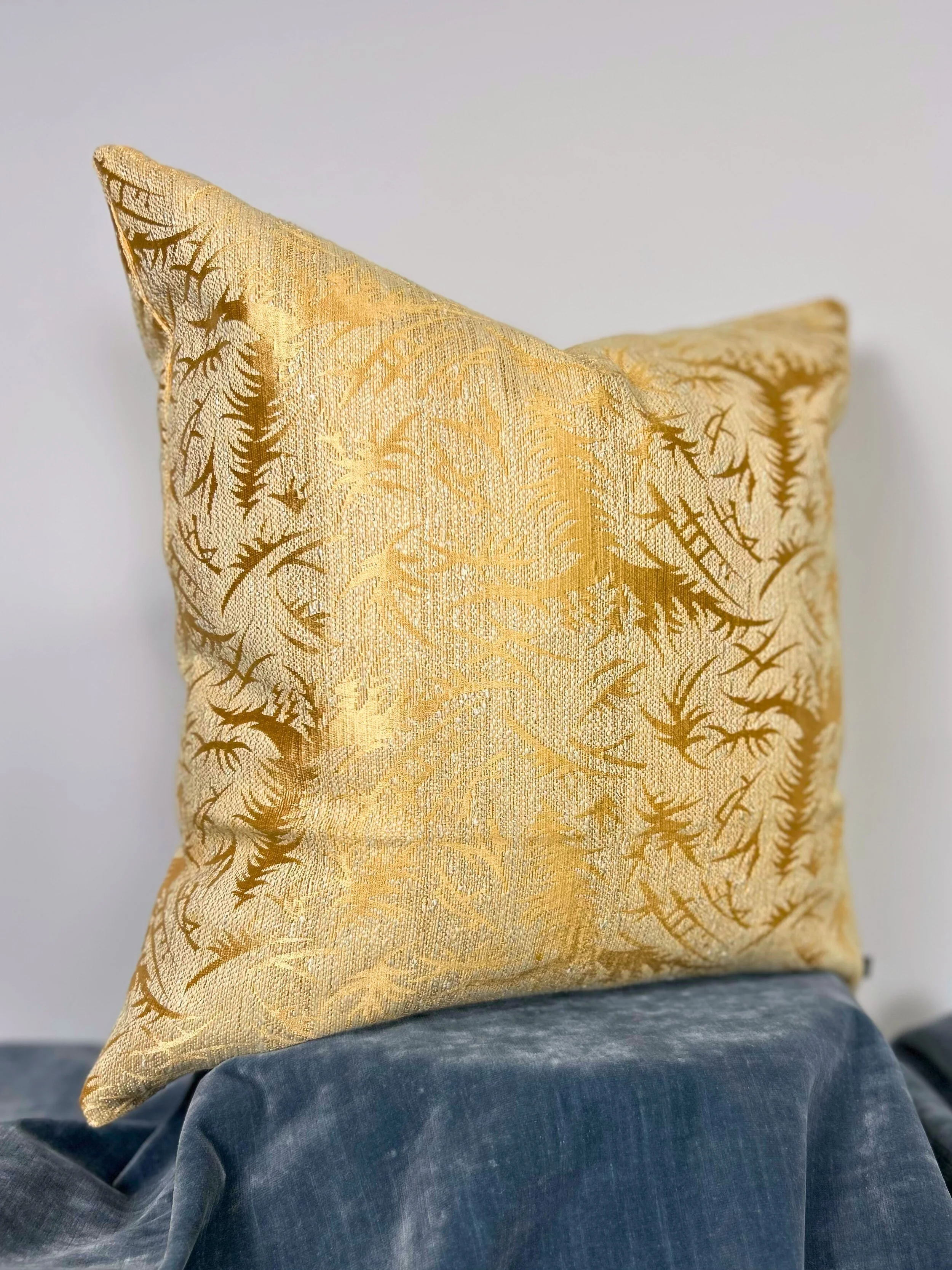 Handmade, Vintage 50/60's, Throw Pillow, Zippered Cover, Down Insert 21 x 21