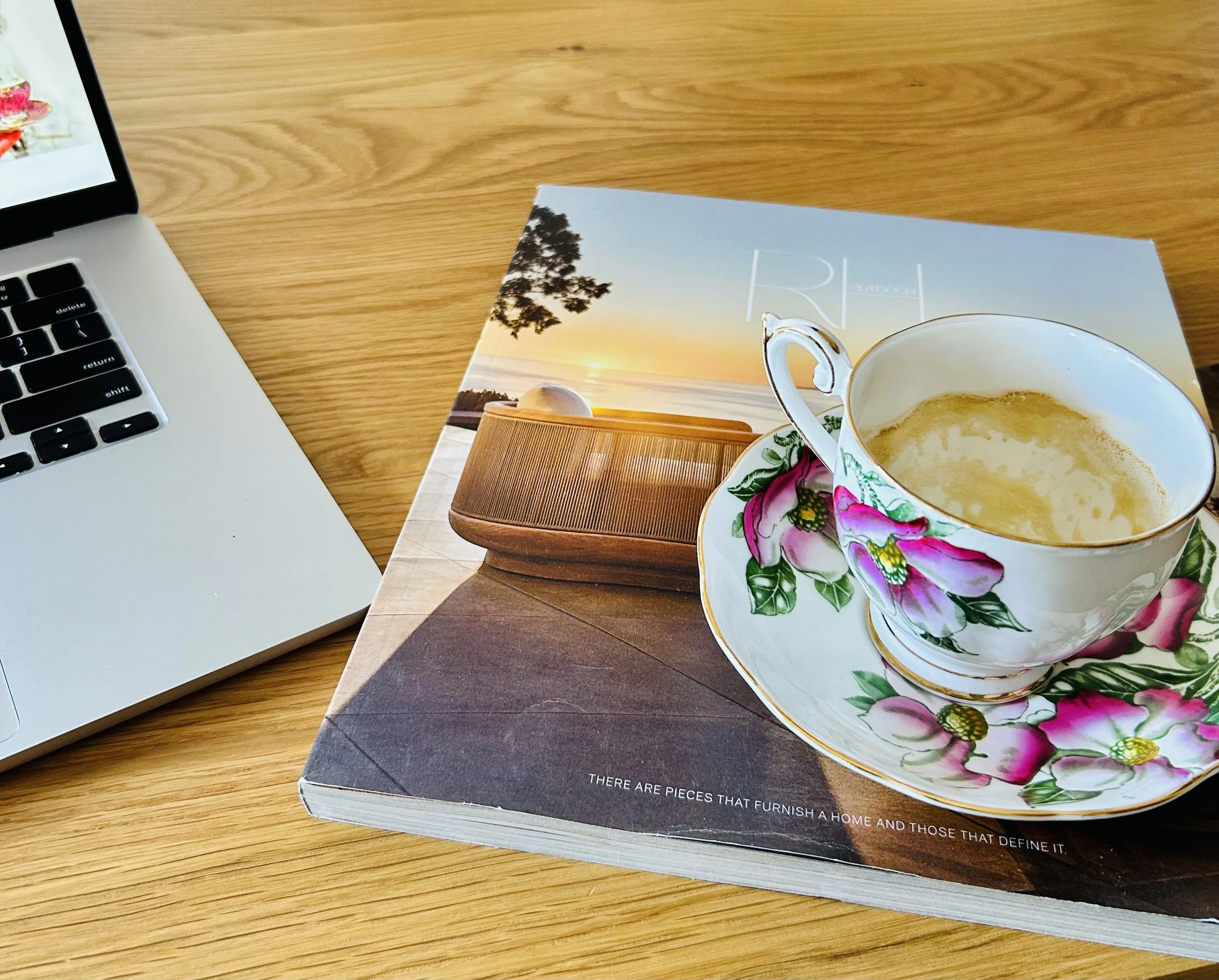 Queen Anne "Magnolia' Fine Bone China, England , Single Tea Set