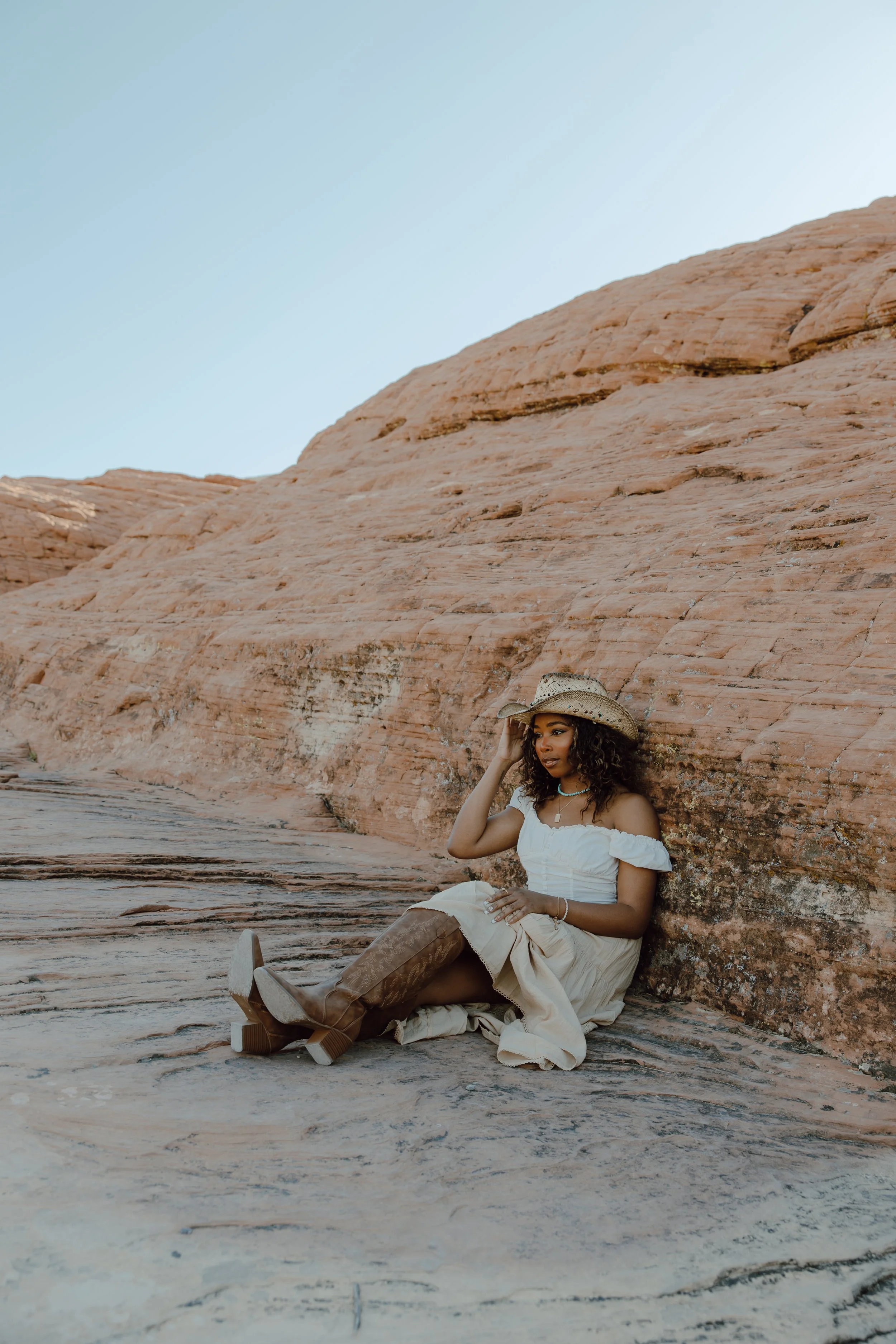 Las Vegas boho portrait session at Red Rock | Meliyah D Photography