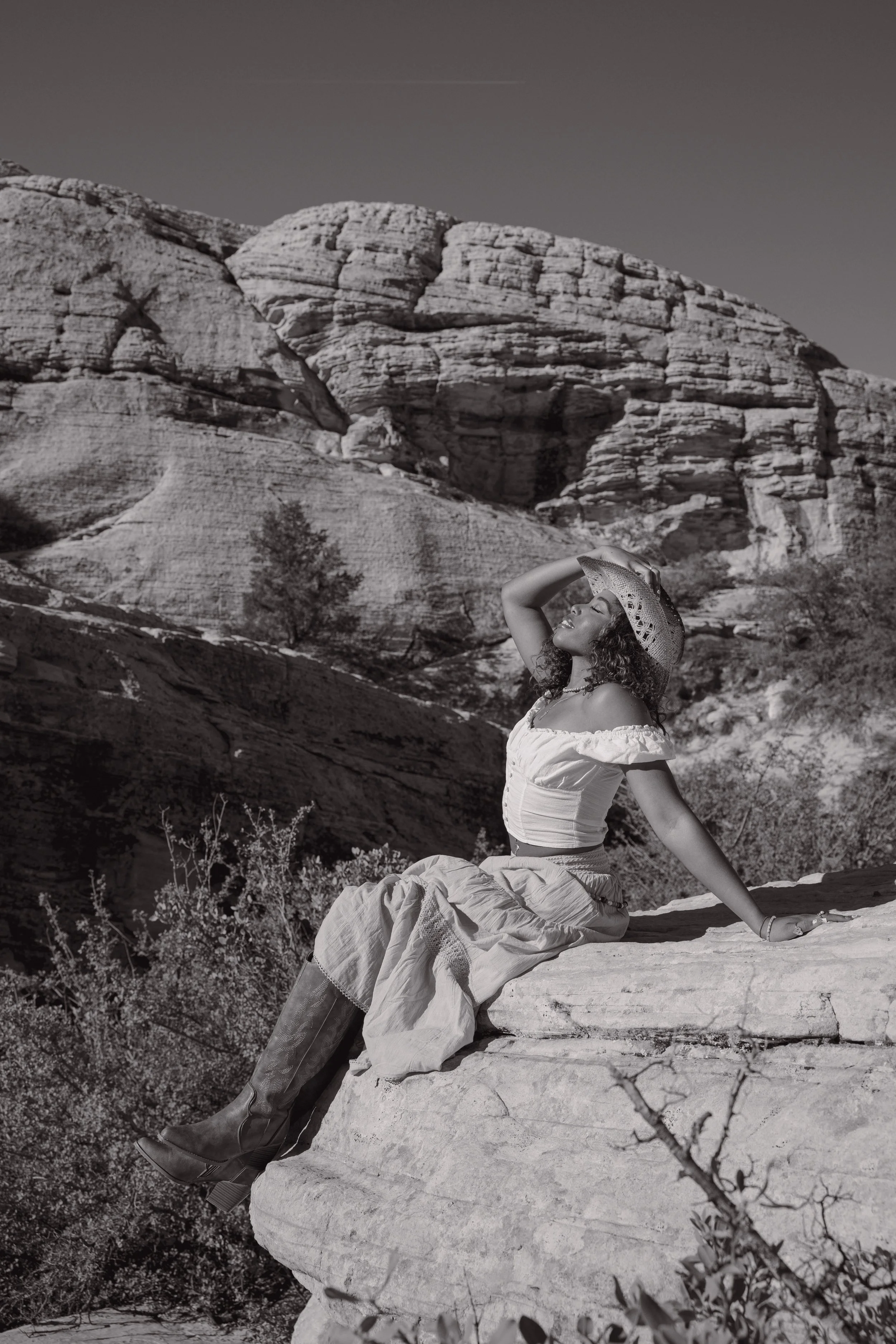 Las Vegas boho portrait session at Red Rock | Meliyah D Photography