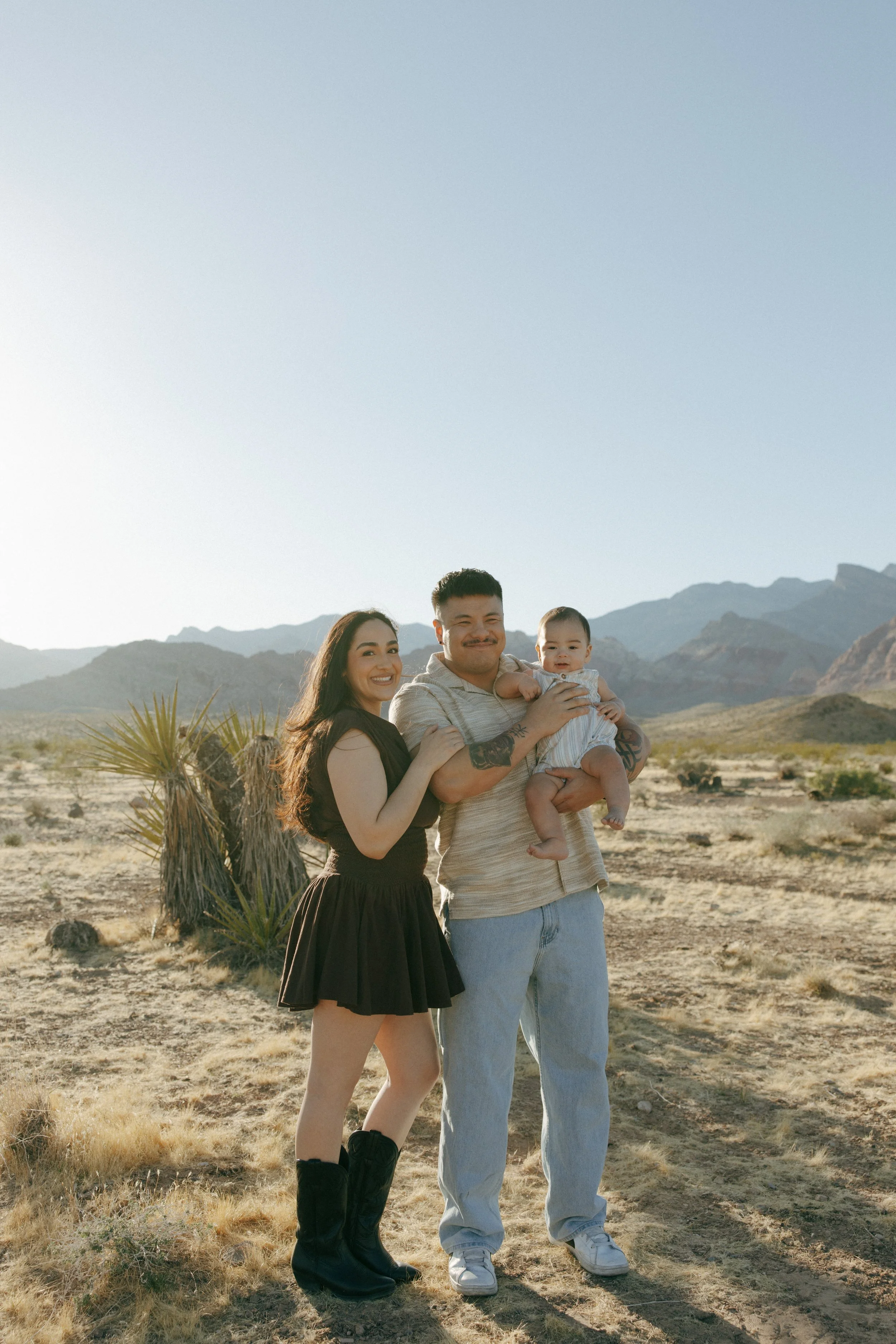 Red Rock Family Portraits | Las Vegas - Meliyah D Photography