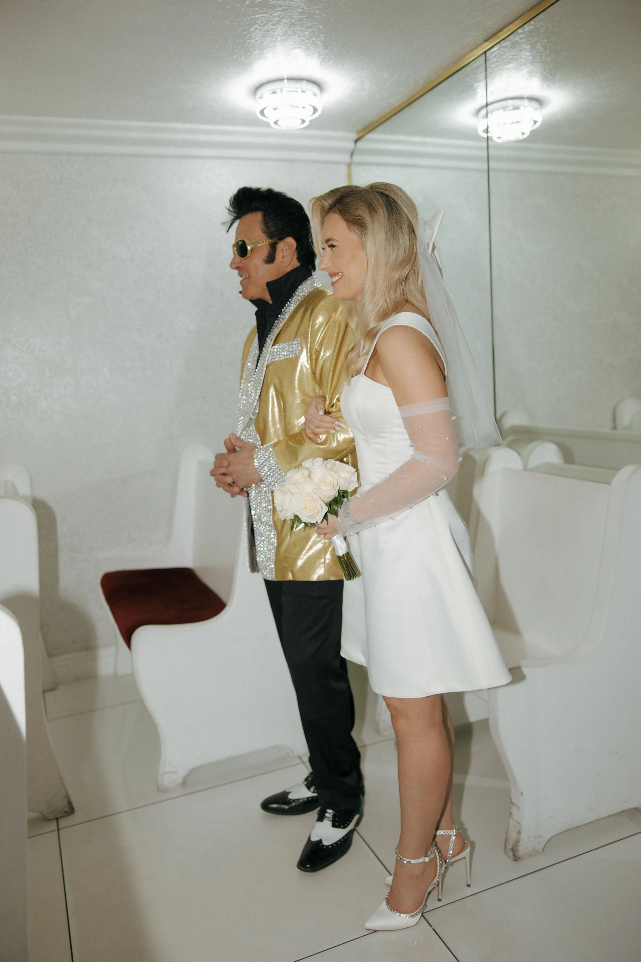 Little White Chapel Elopement in Las Vegas - Meliyah D Photography