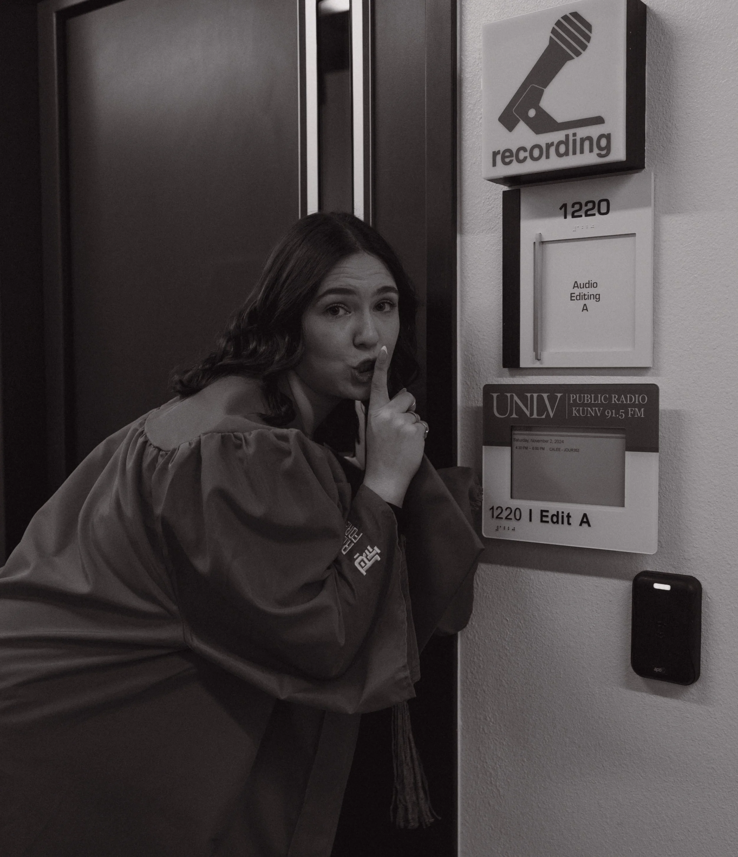 UNLV Graduation Photos | Las Vegas - Meliyah D Photography 