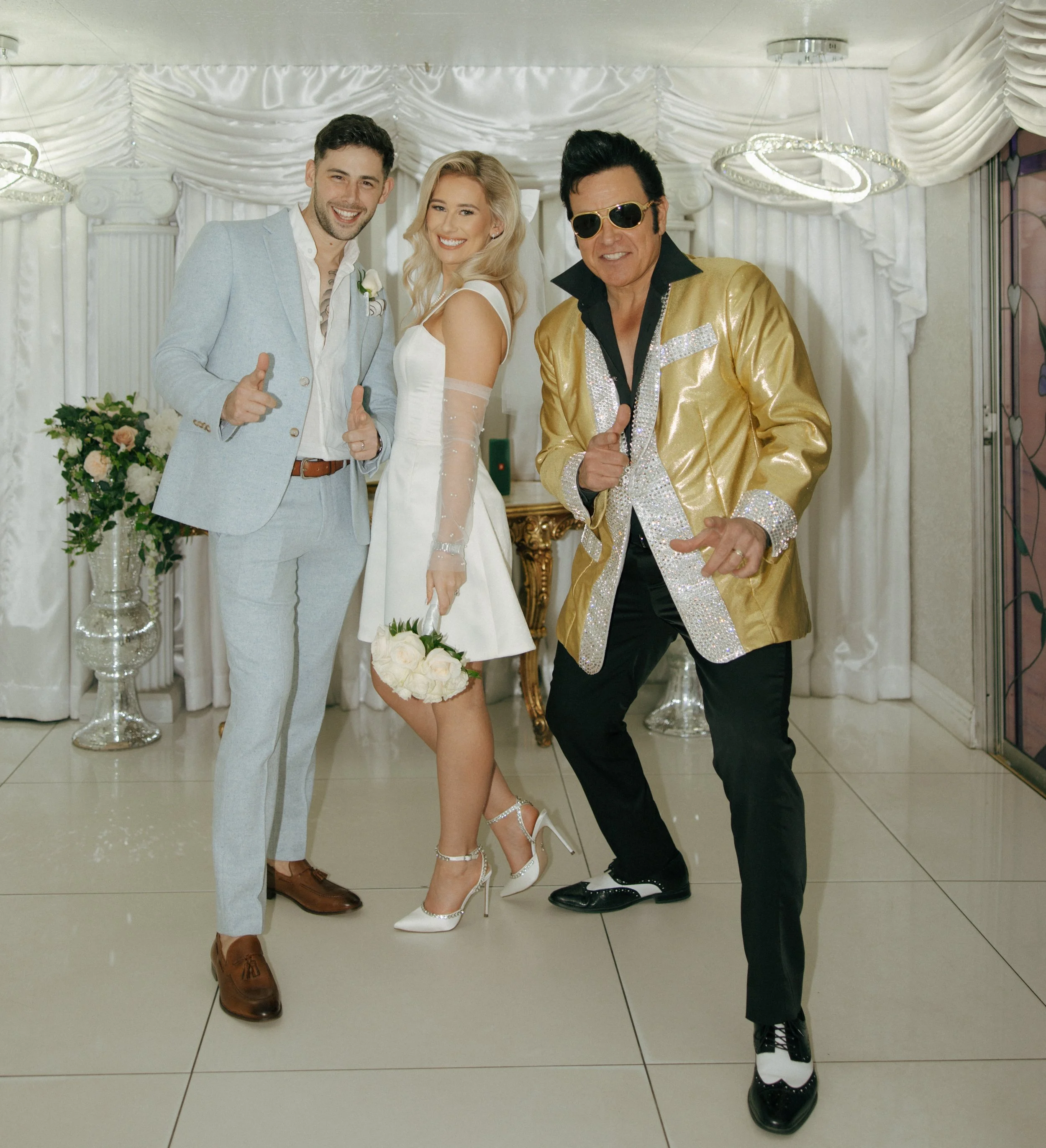 Little White Chapel Elopement in Las Vegas - Meliyah D Photography