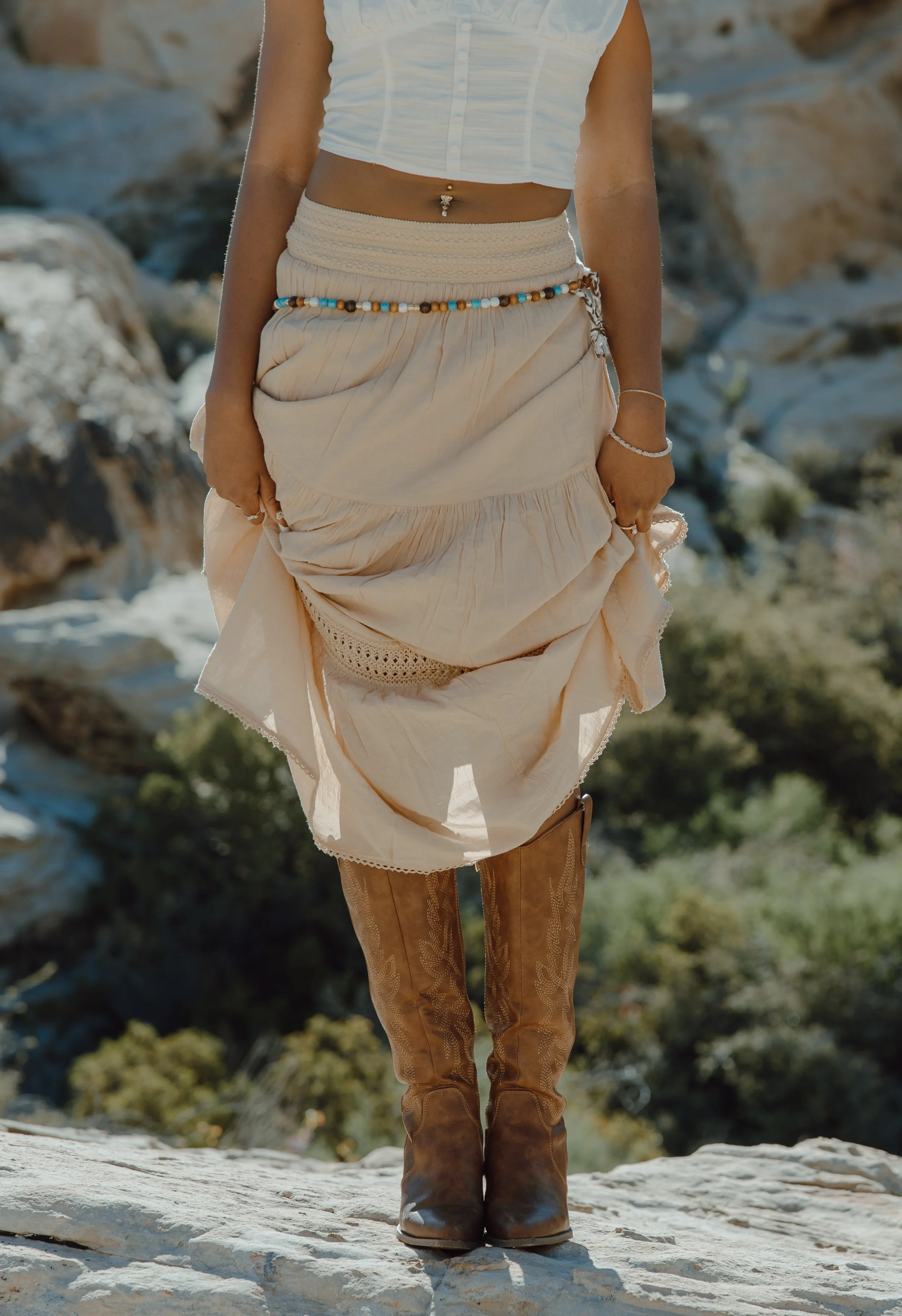 Las Vegas boho portrait session at Red Rock | Meliyah D Photography