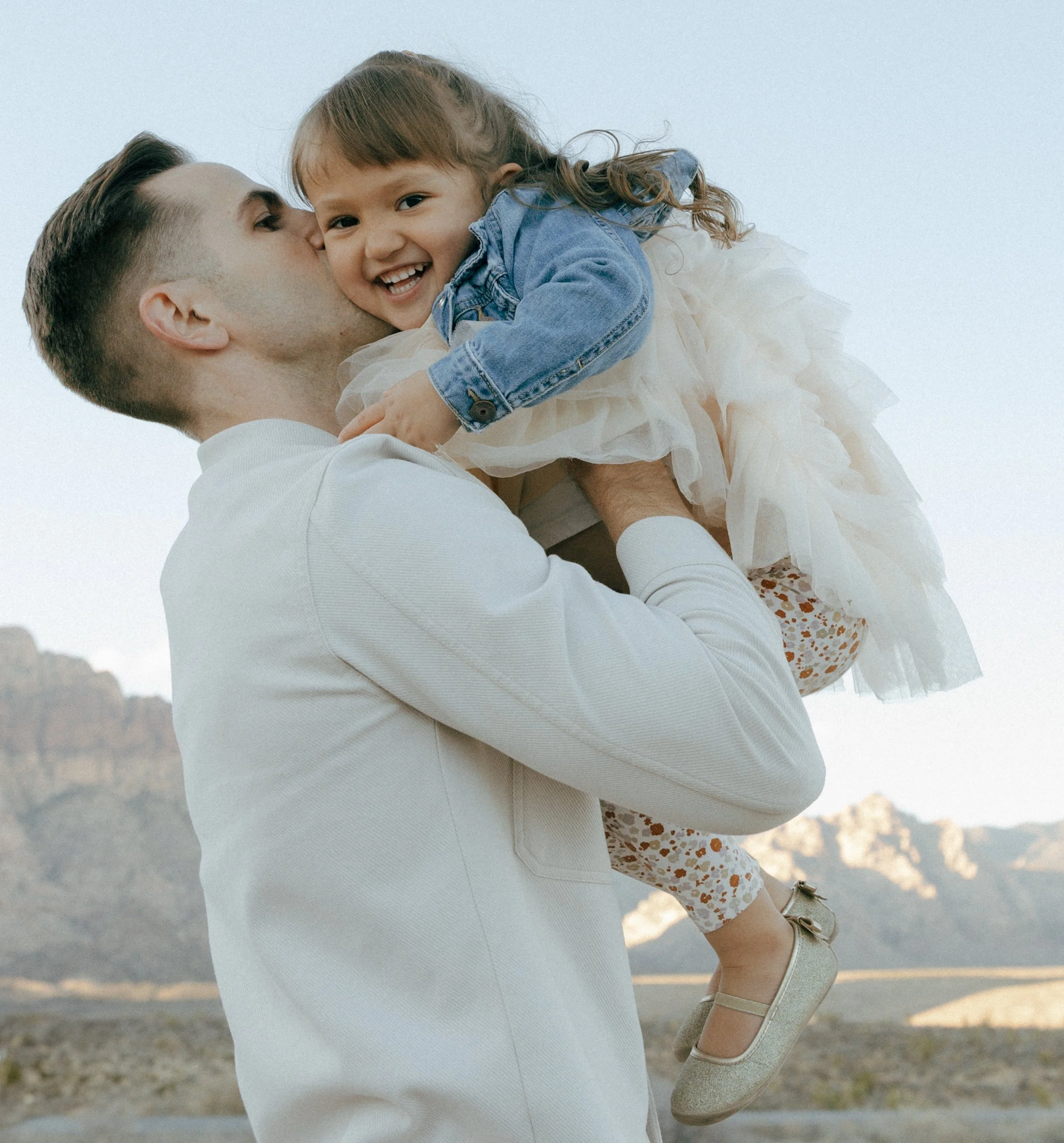 Red Rock Family Portraits | Las Vegas - Meliyah D Photography