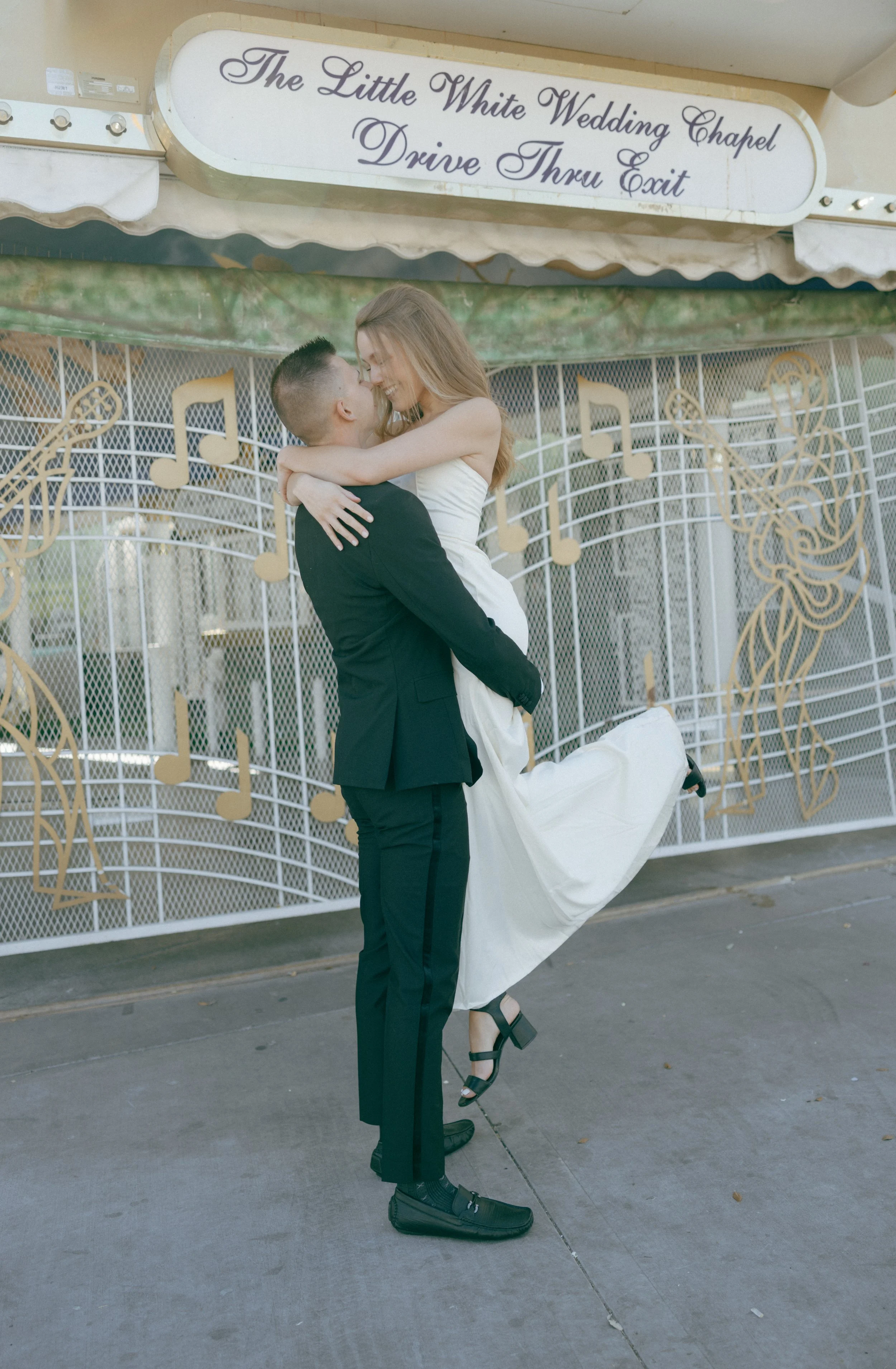 Intimate Elopement photos at The Little White Chapel | Meliyah D Photography
