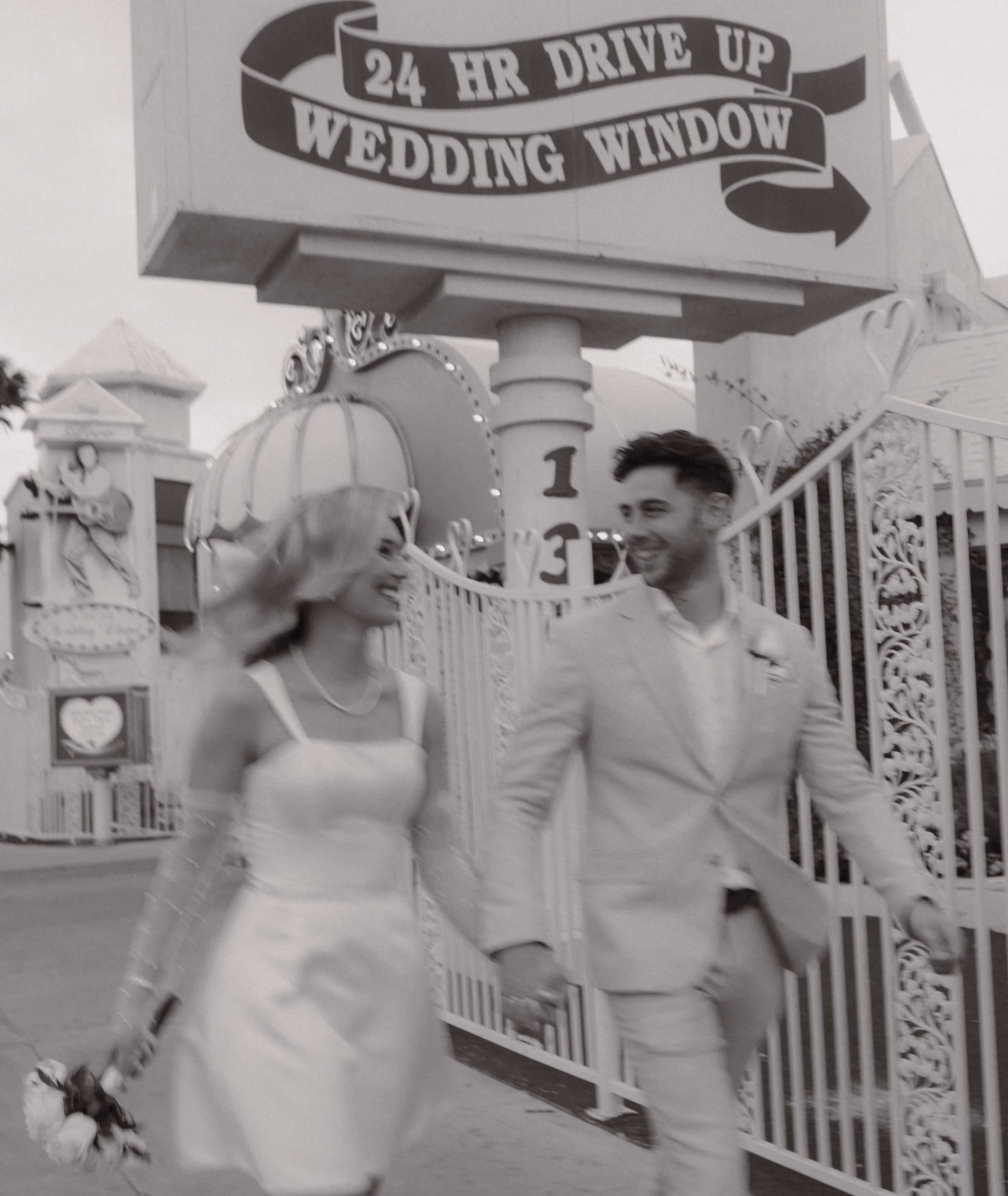 Little White Chapel Elopement in Las Vegas - Meliyah D Photography