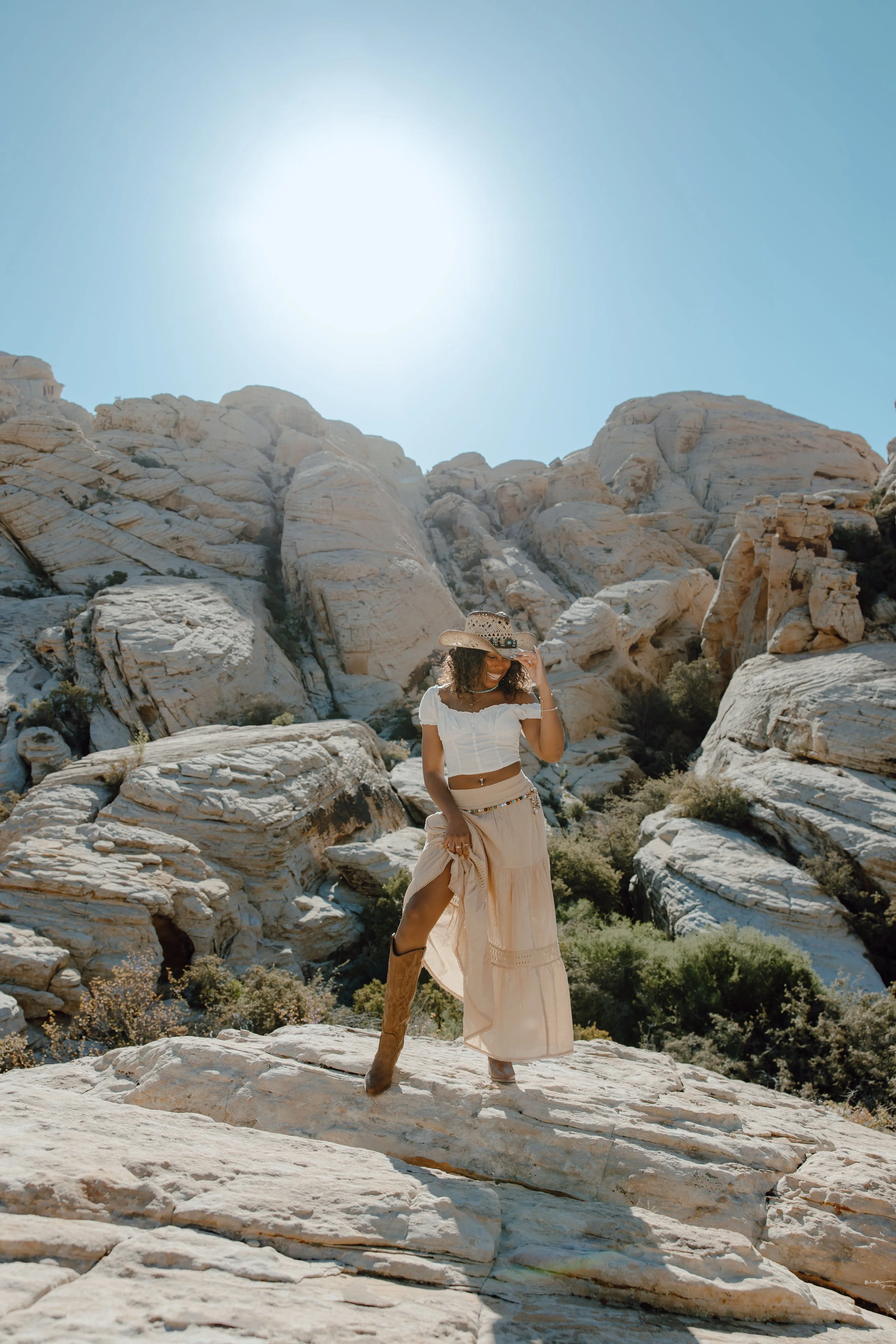 Las Vegas boho portrait session at Red Rock | Meliyah D Photography