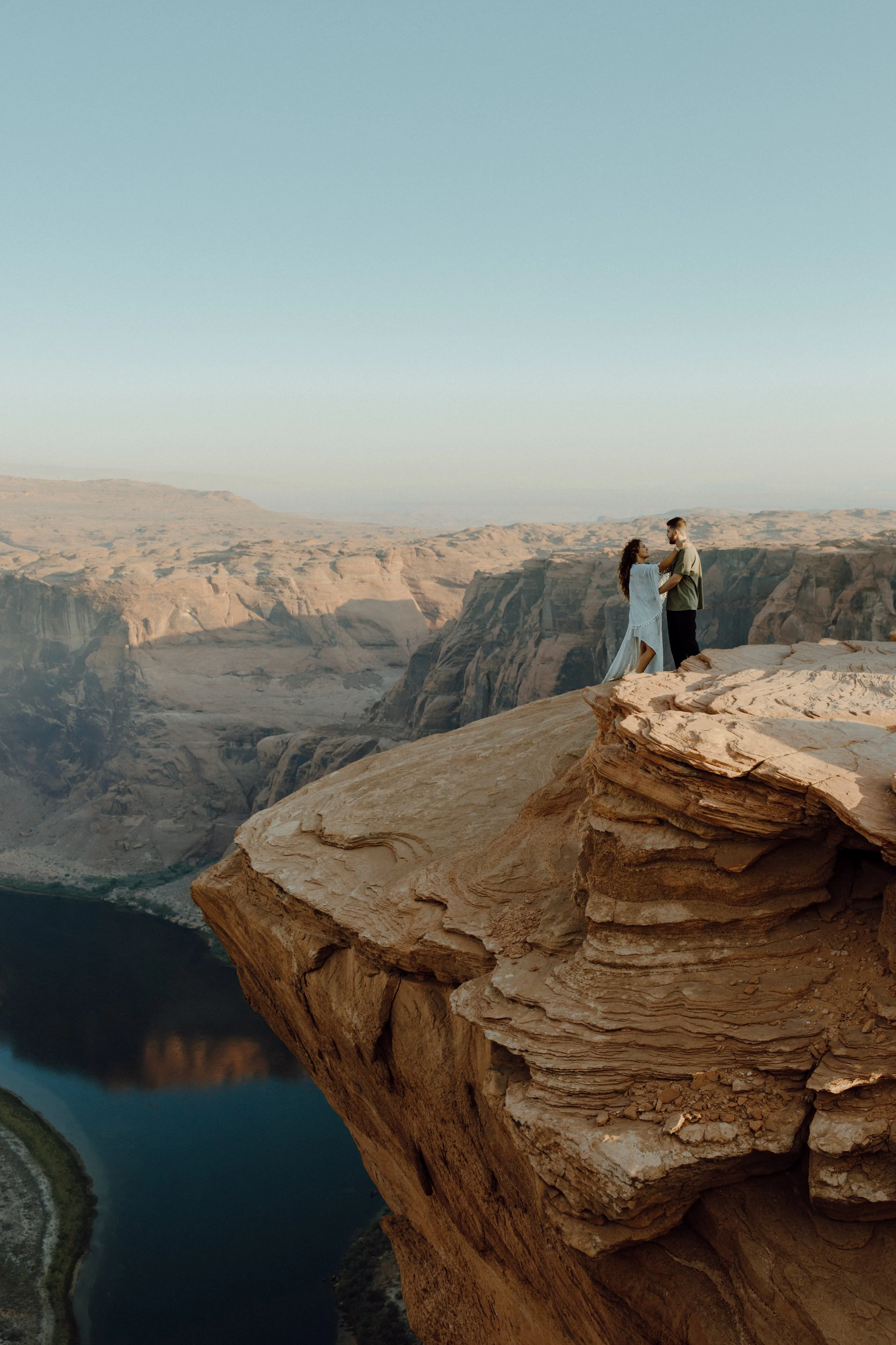 Couple posing at Horseshoe Bend
