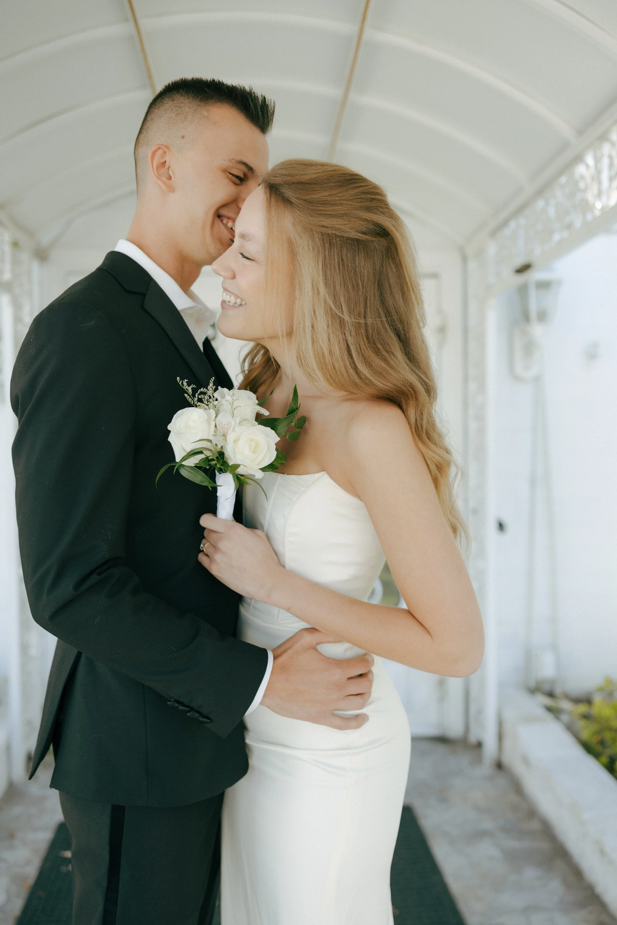 Intimate Elopement photos at The Little White Chapel | Meliyah D Photography