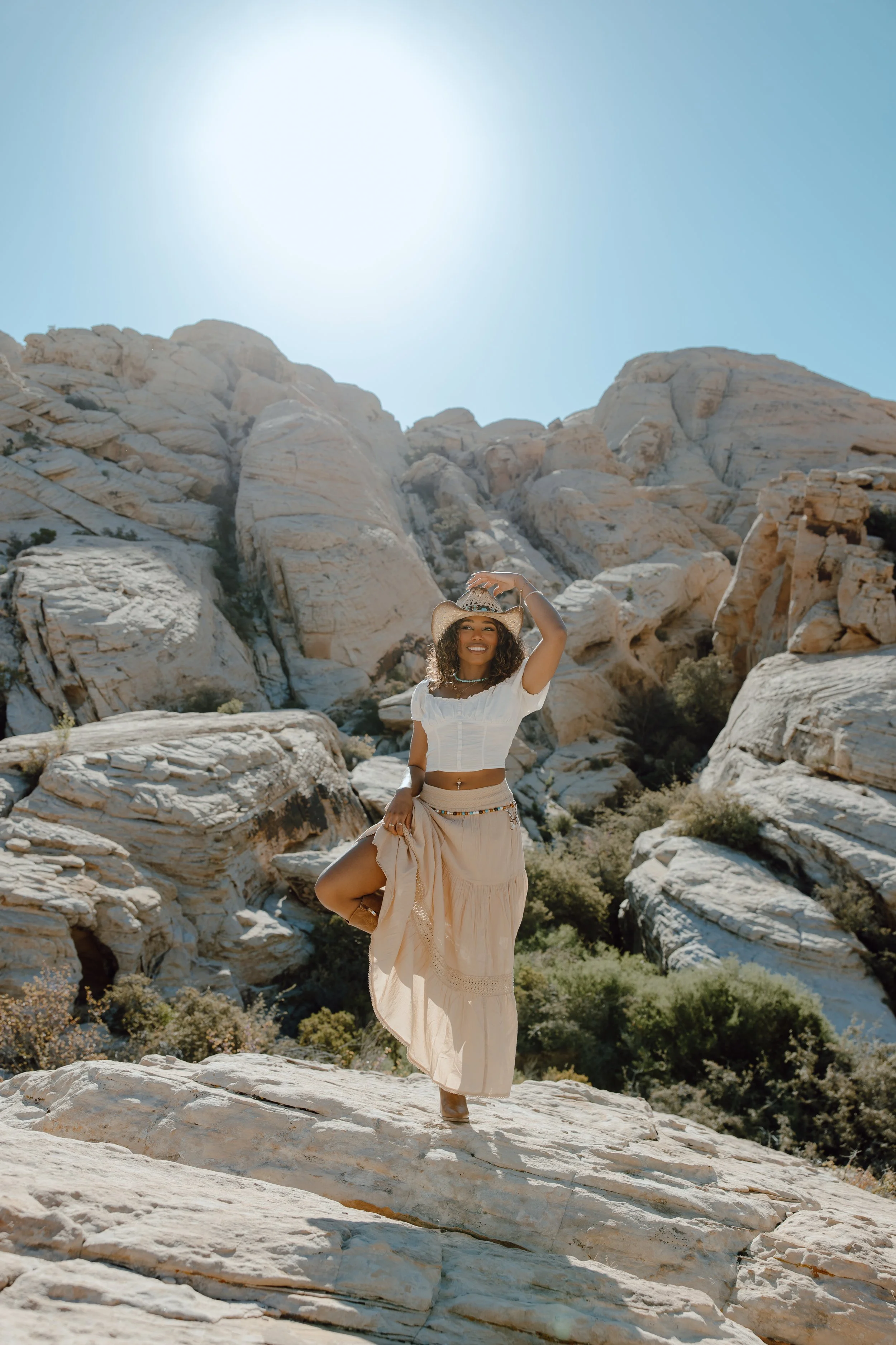 Las Vegas boho portrait session at Red Rock | Meliyah D Photography
