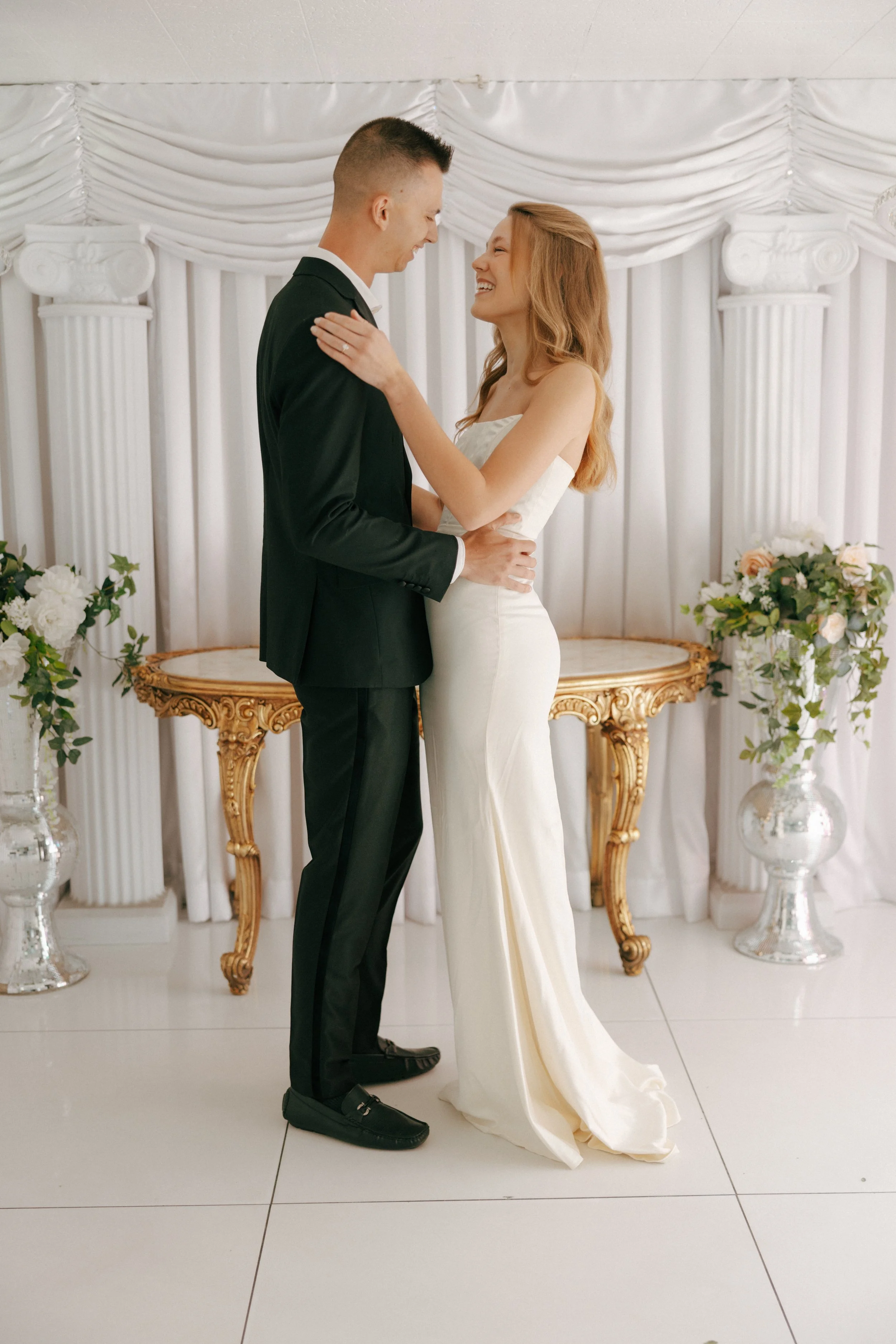 Little White Chapel Ceremony in Las Vegas | Meliyah D Photography