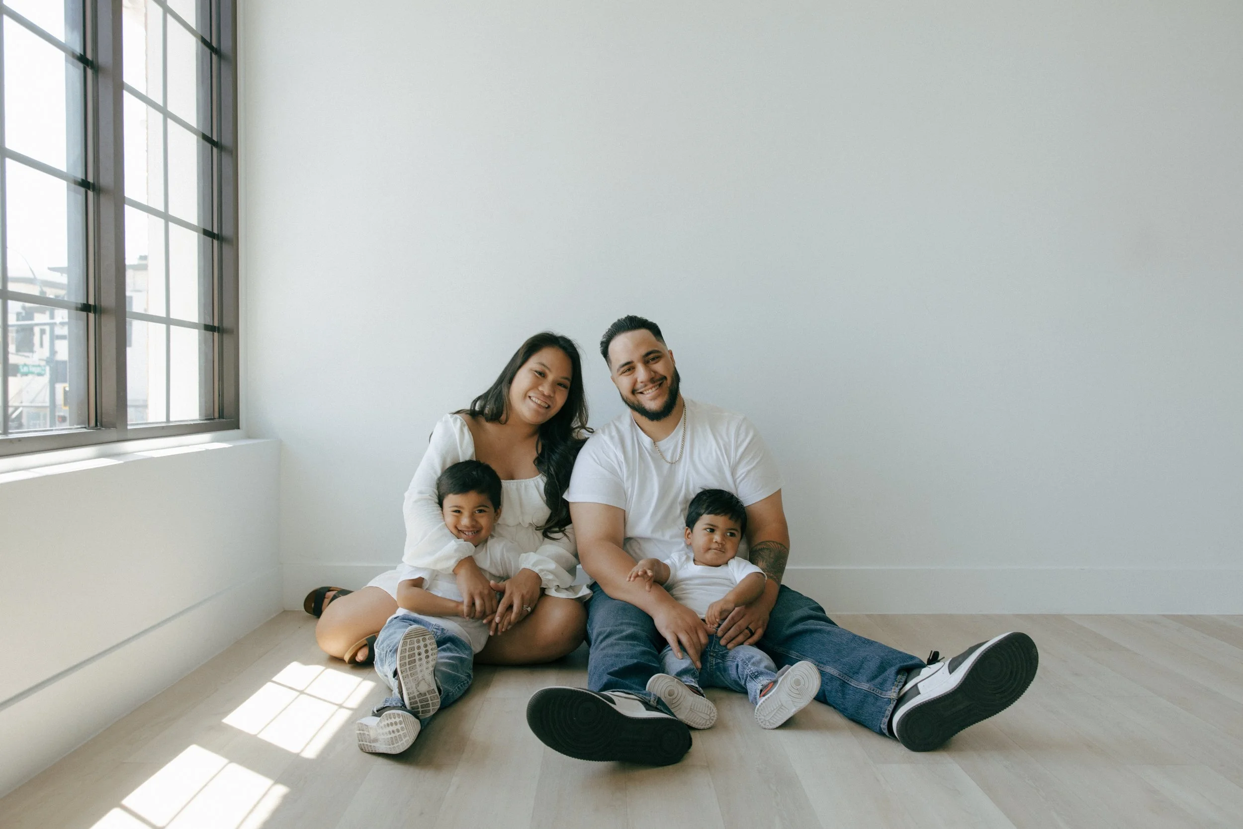 Las Vegas family photos | The White Space LV - Meliyah D Photography
