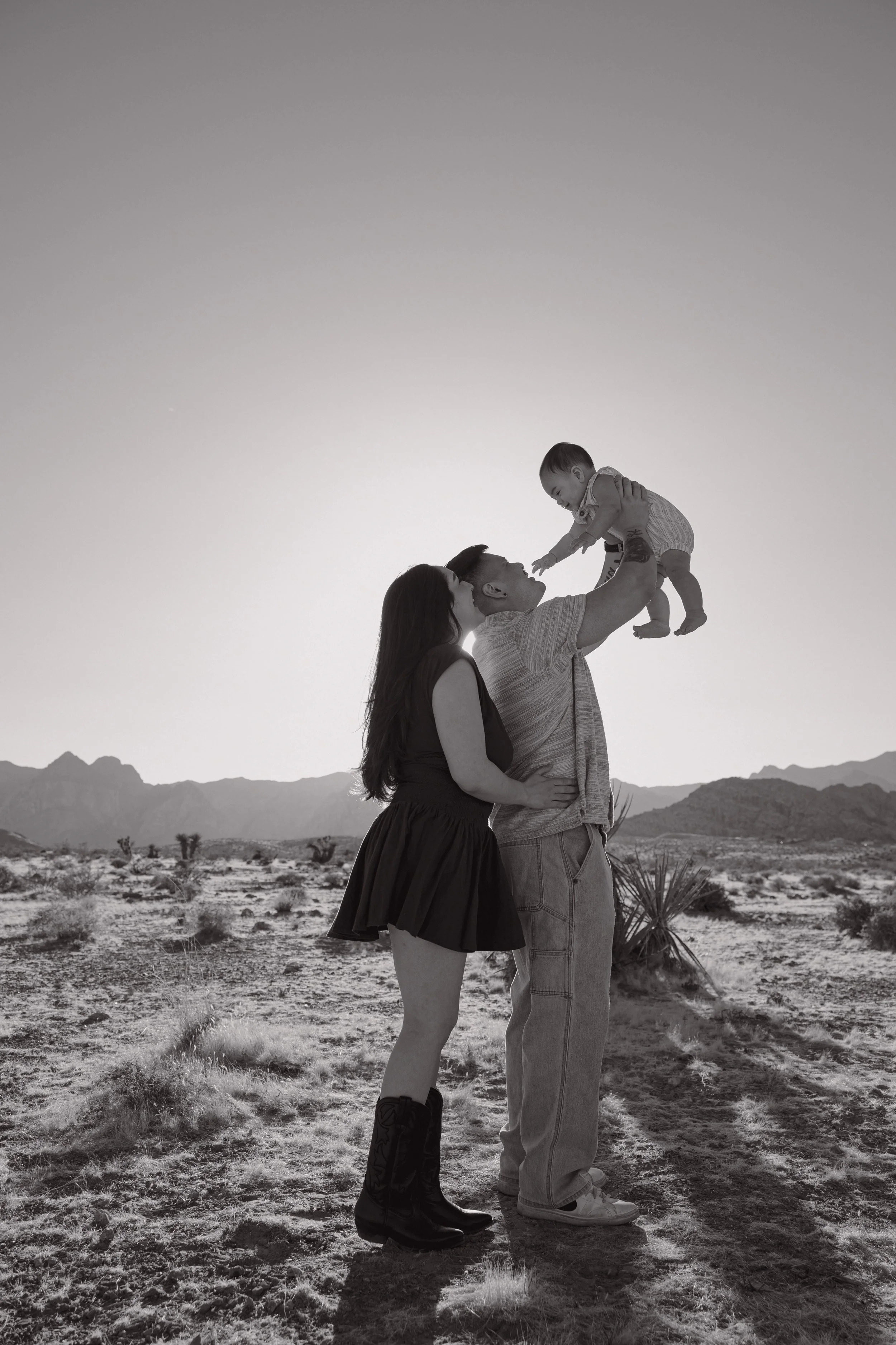 Red Rock Family Portraits | Las Vegas - Meliyah D Photography