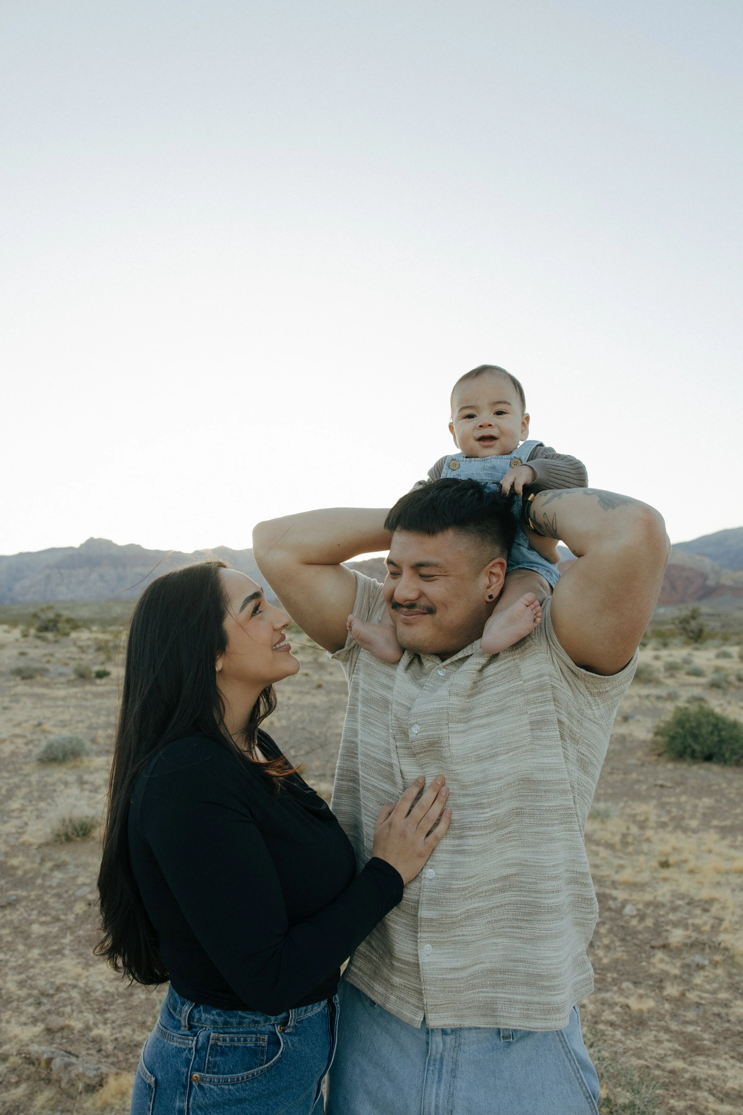 Red Rock Family Portraits | Las Vegas - Meliyah D Photography