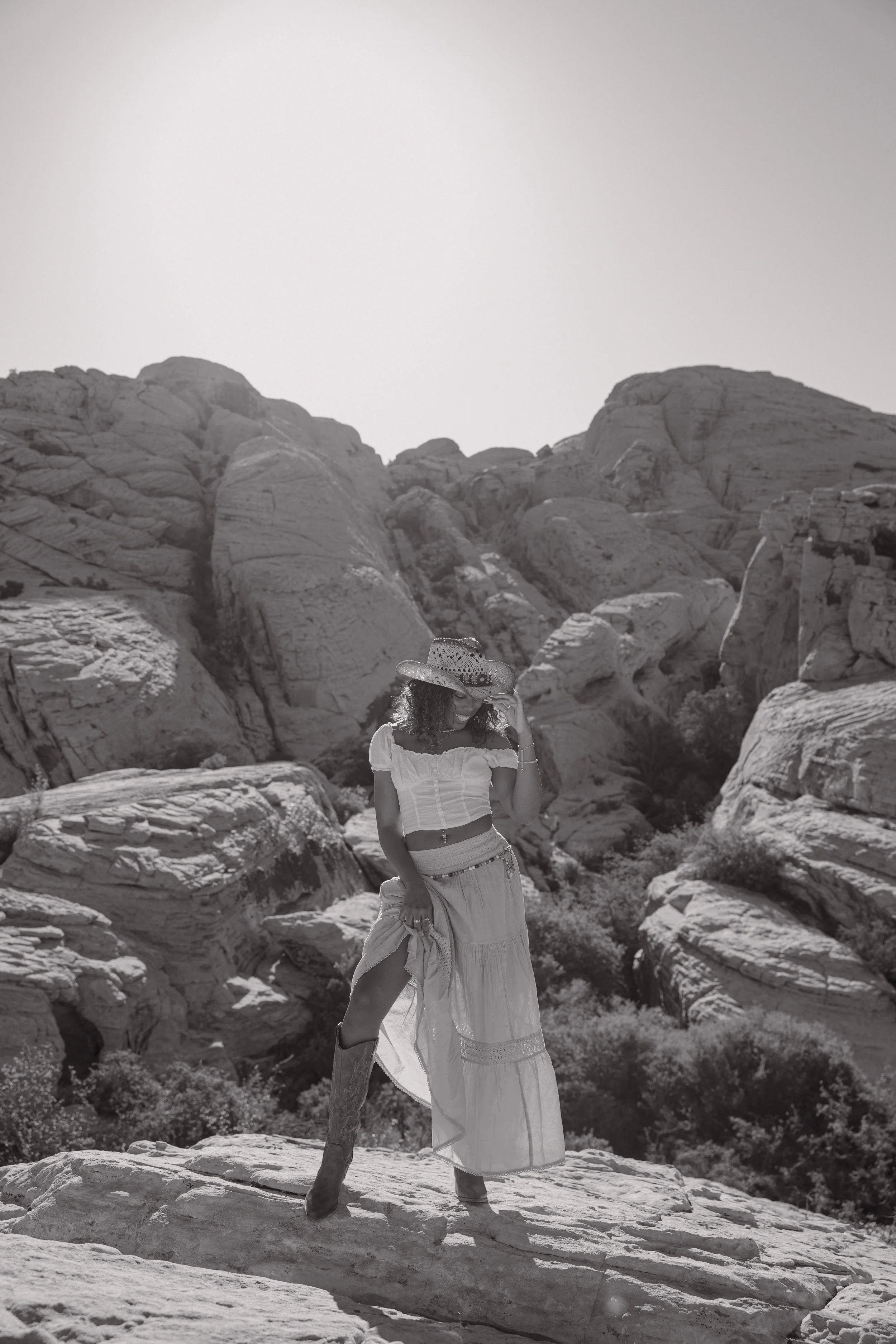 Las Vegas boho portrait session at Red Rock | Meliyah D Photography