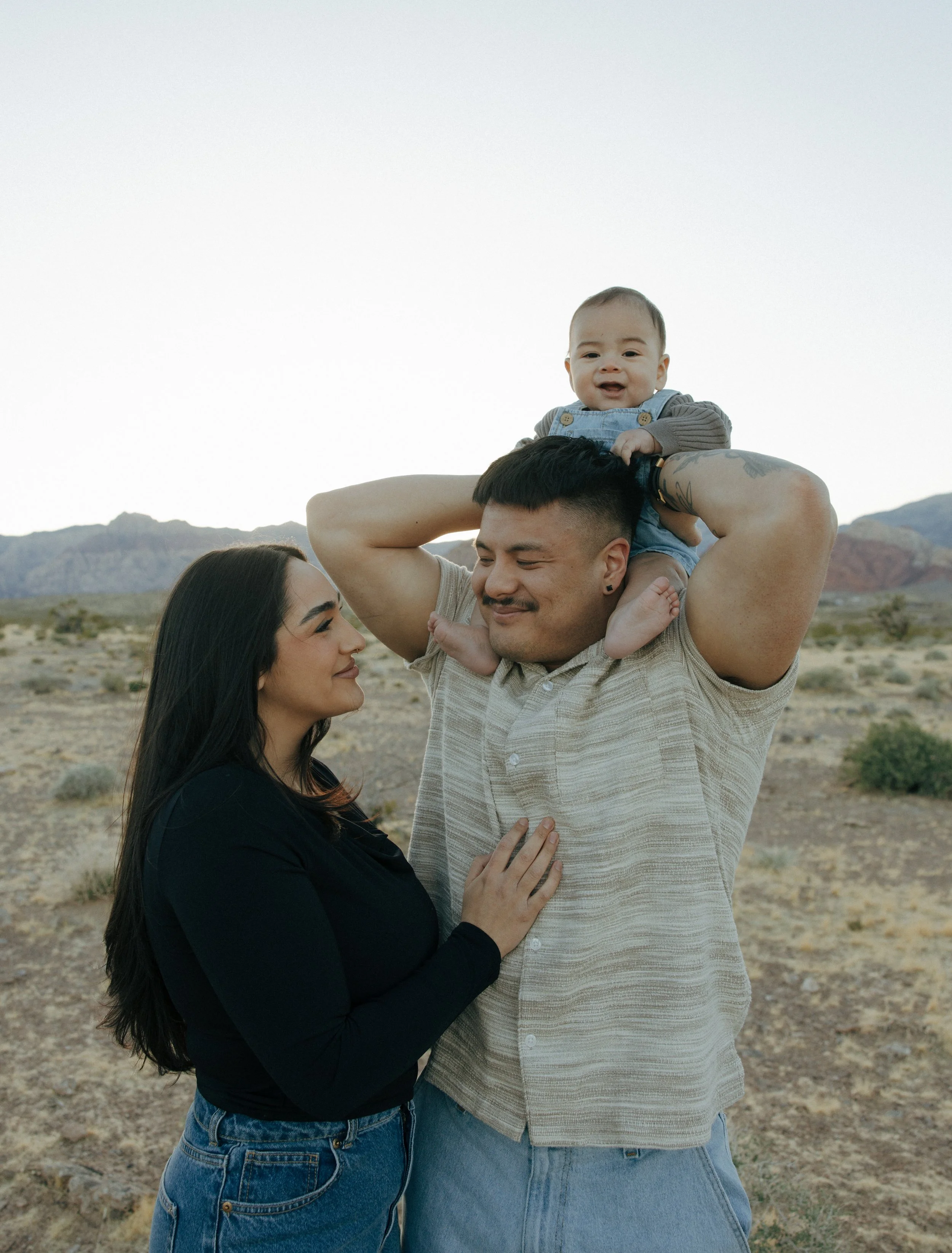 Red Rock Family Portraits | Las Vegas - Meliyah D Photography