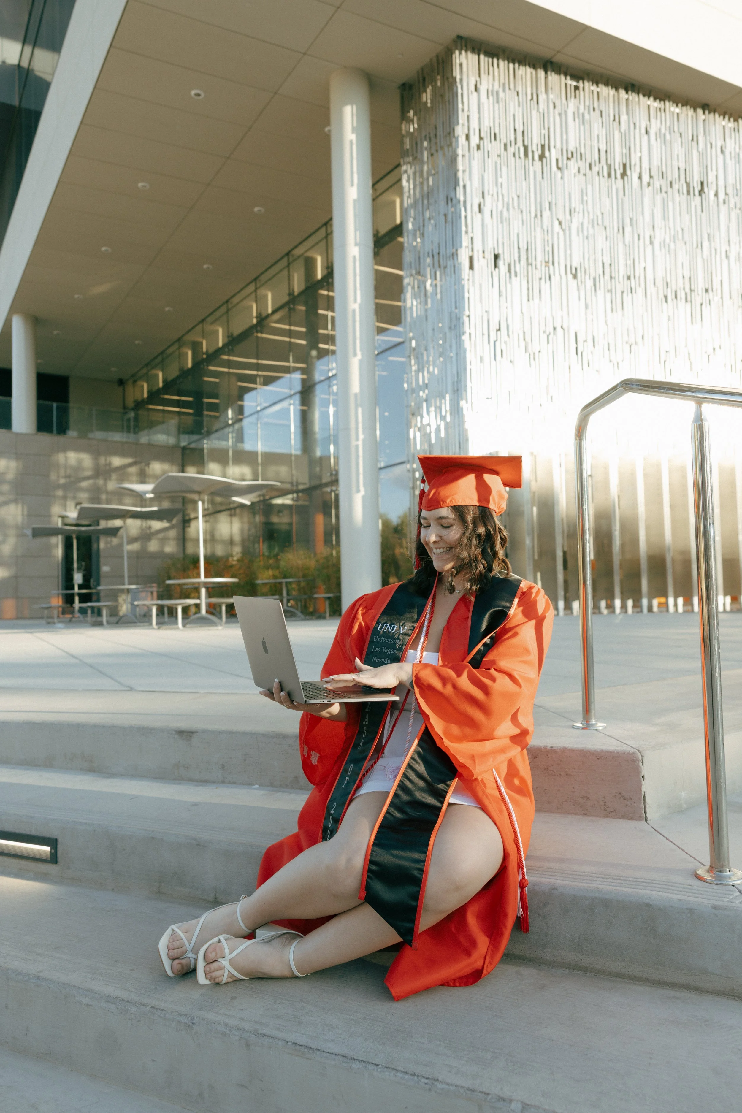 UNLV Graduation Photos | Las Vegas - Meliyah D Photography 