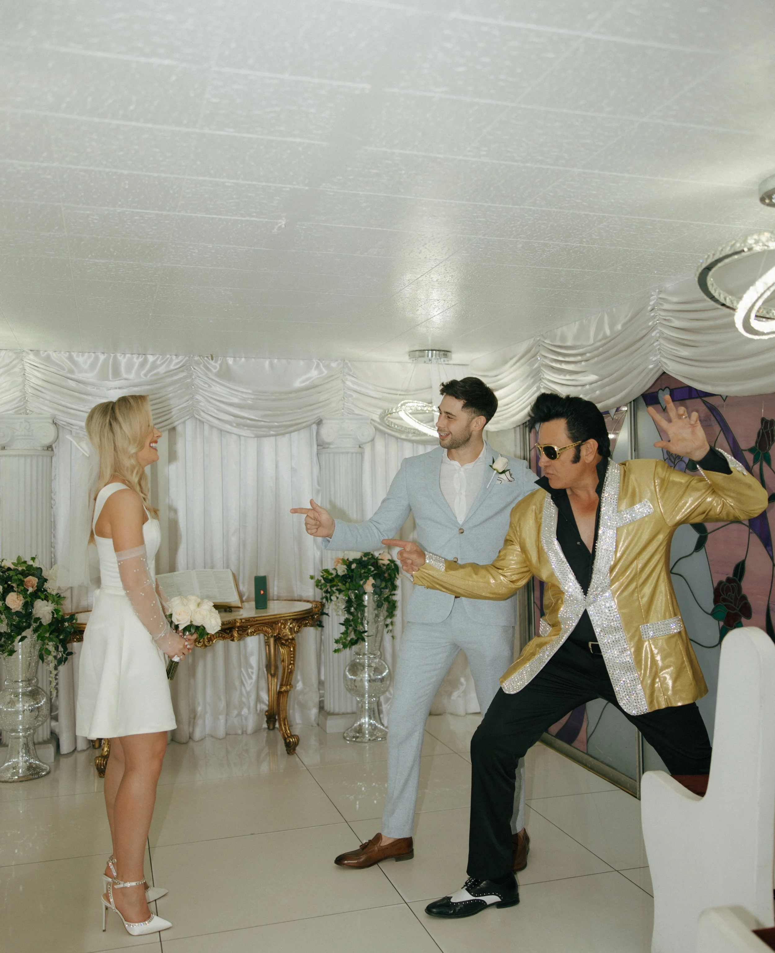 Little White Chapel Elopement in Las Vegas - Meliyah D Photography