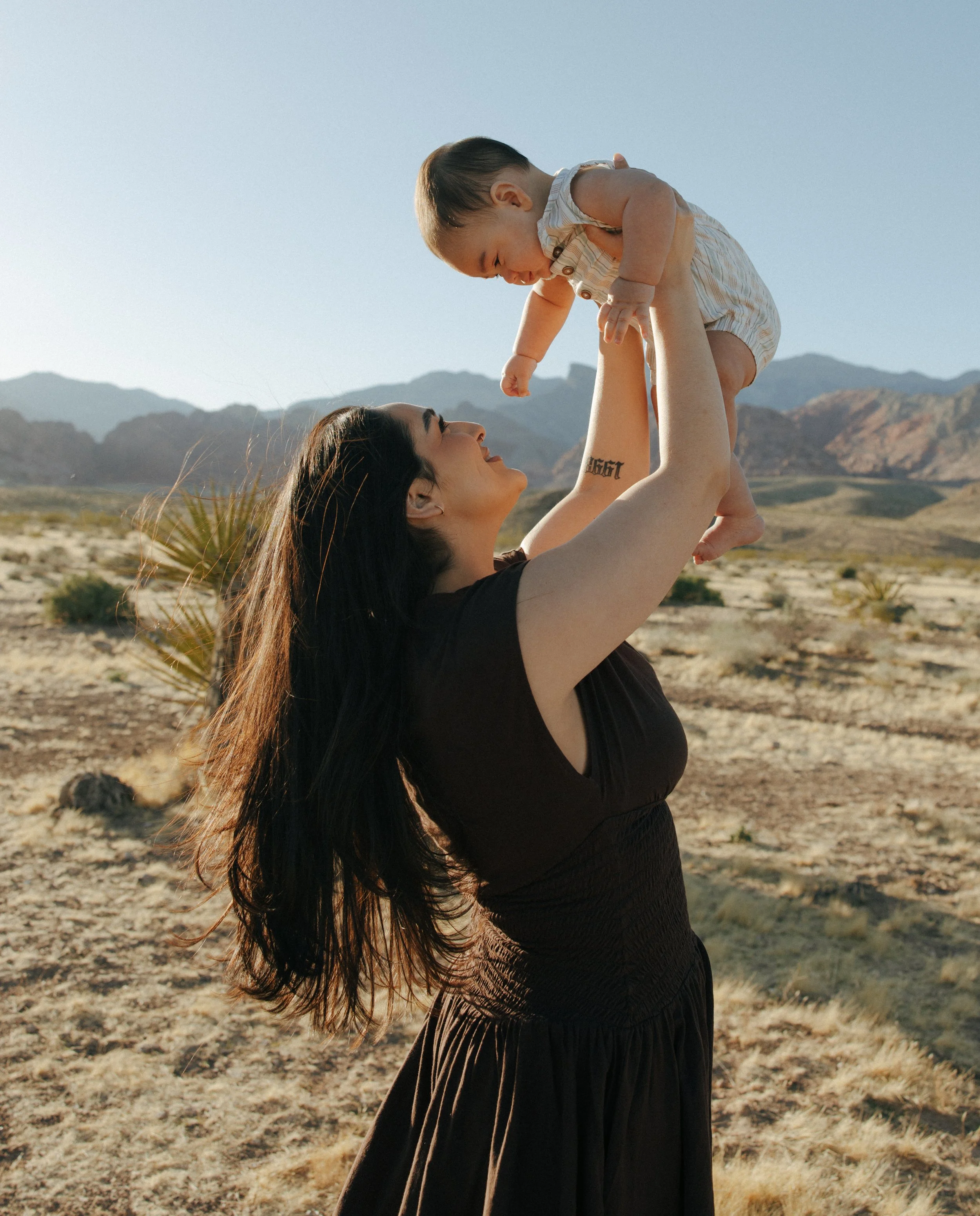 Red Rock Family Portraits | Las Vegas - Meliyah D Photography