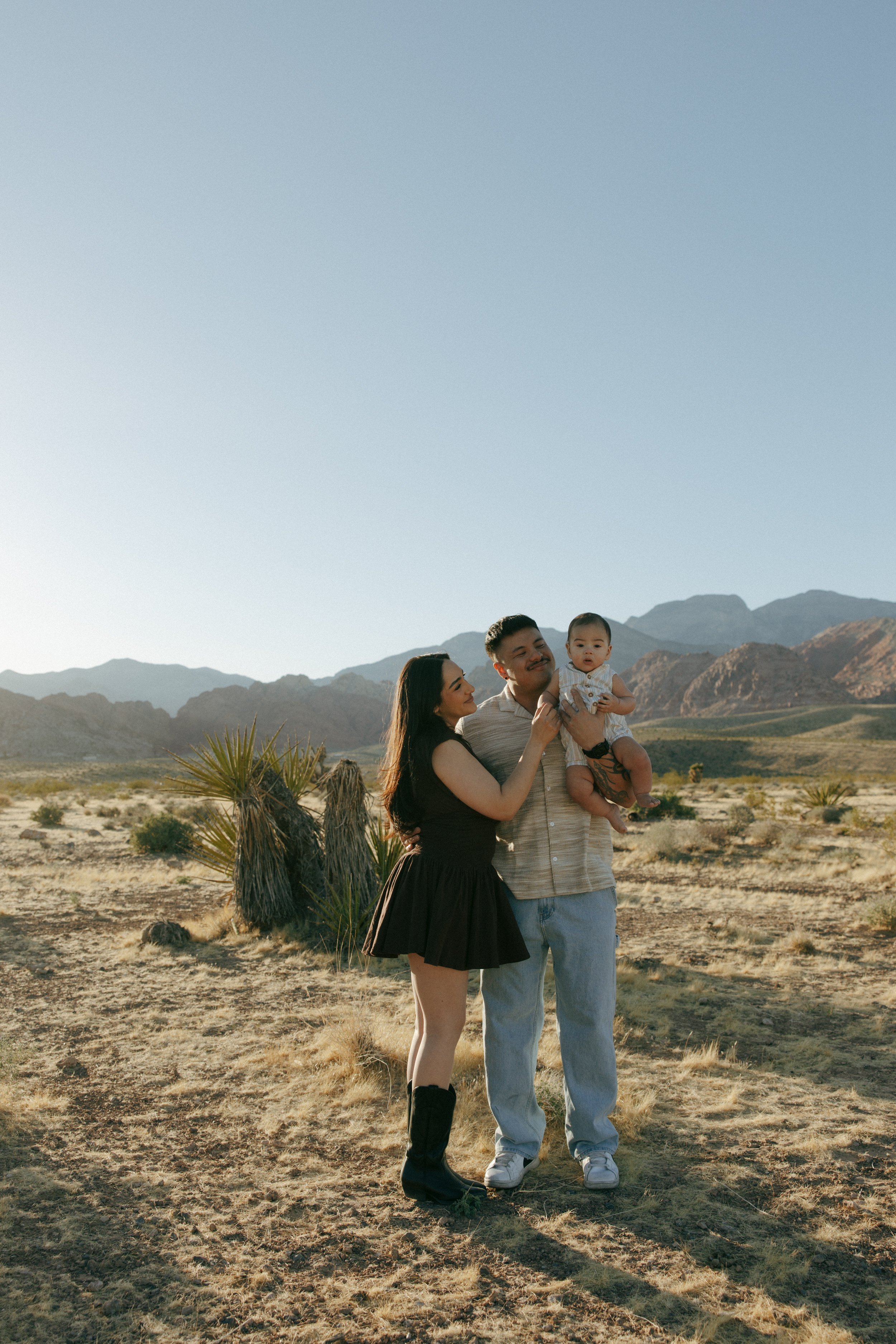 Red Rock Family Portraits | Las Vegas - Meliyah D Photography