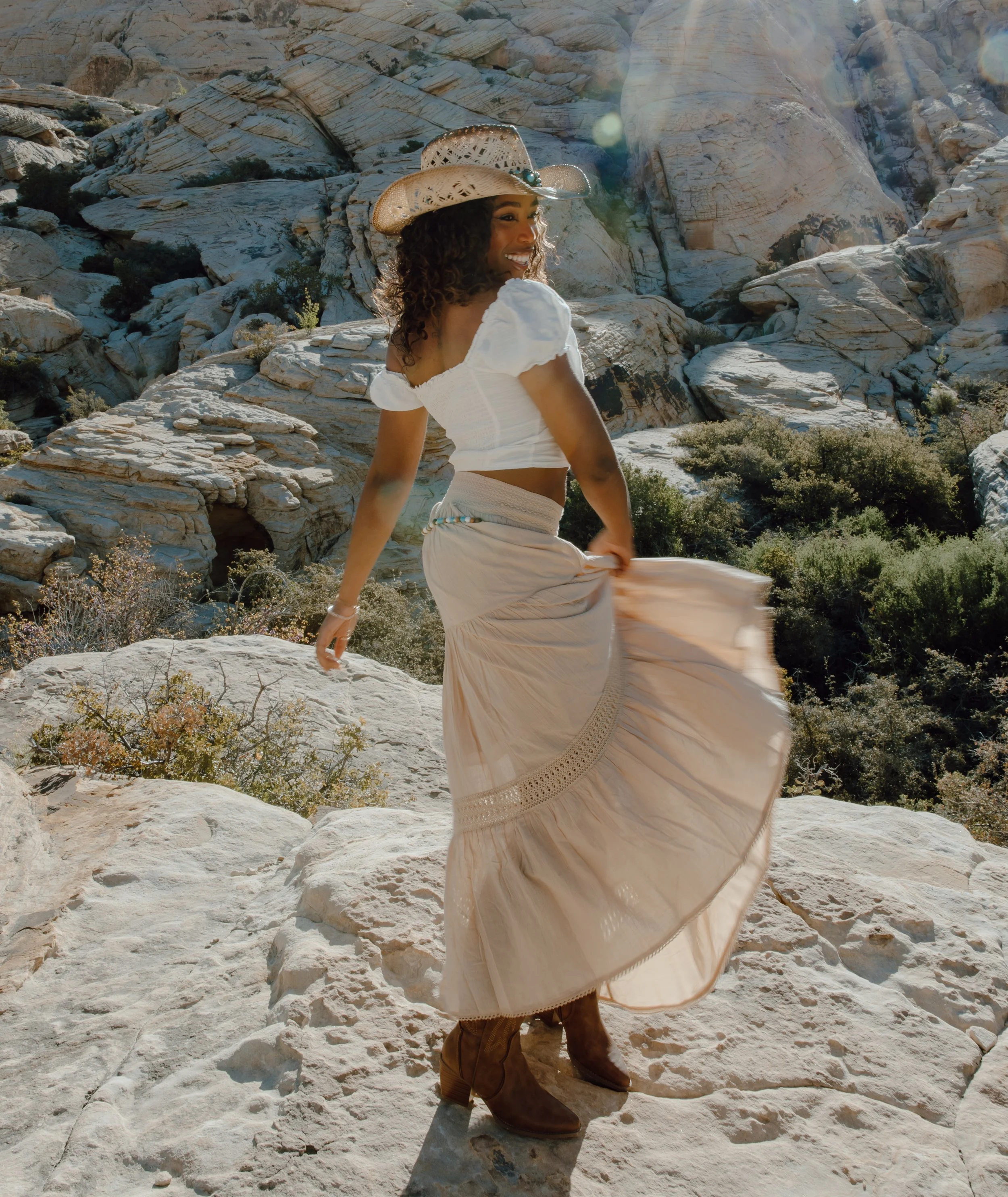 Las Vegas boho portrait session at Red Rock | Meliyah D Photography