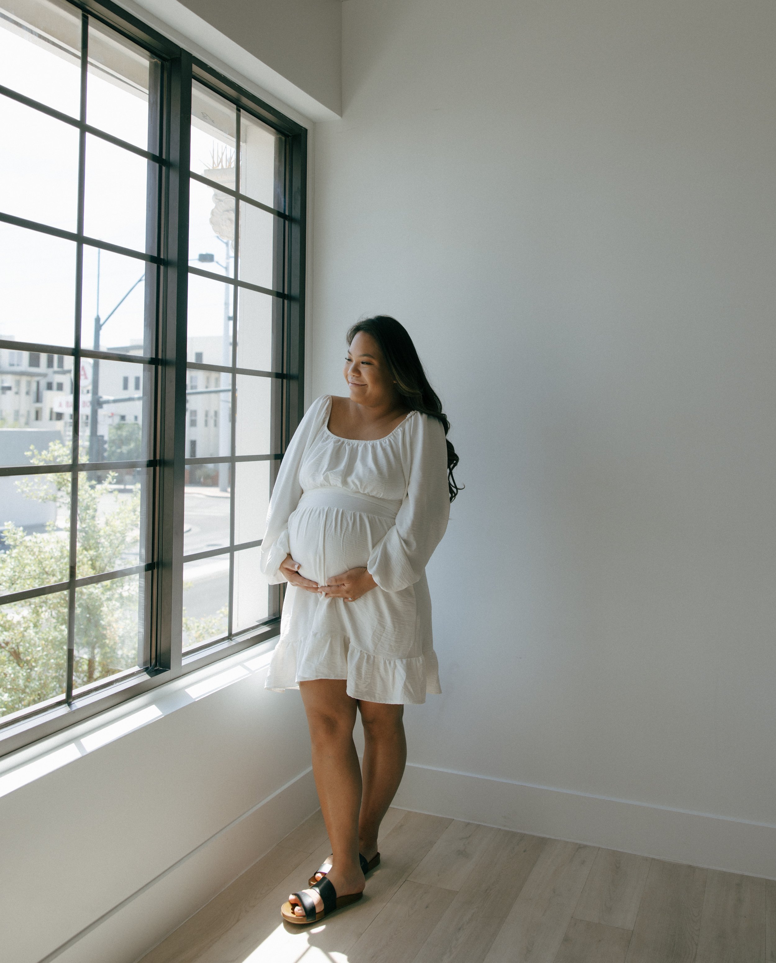 Las Vegas family photos | The White Space LV - Meliyah D Photography