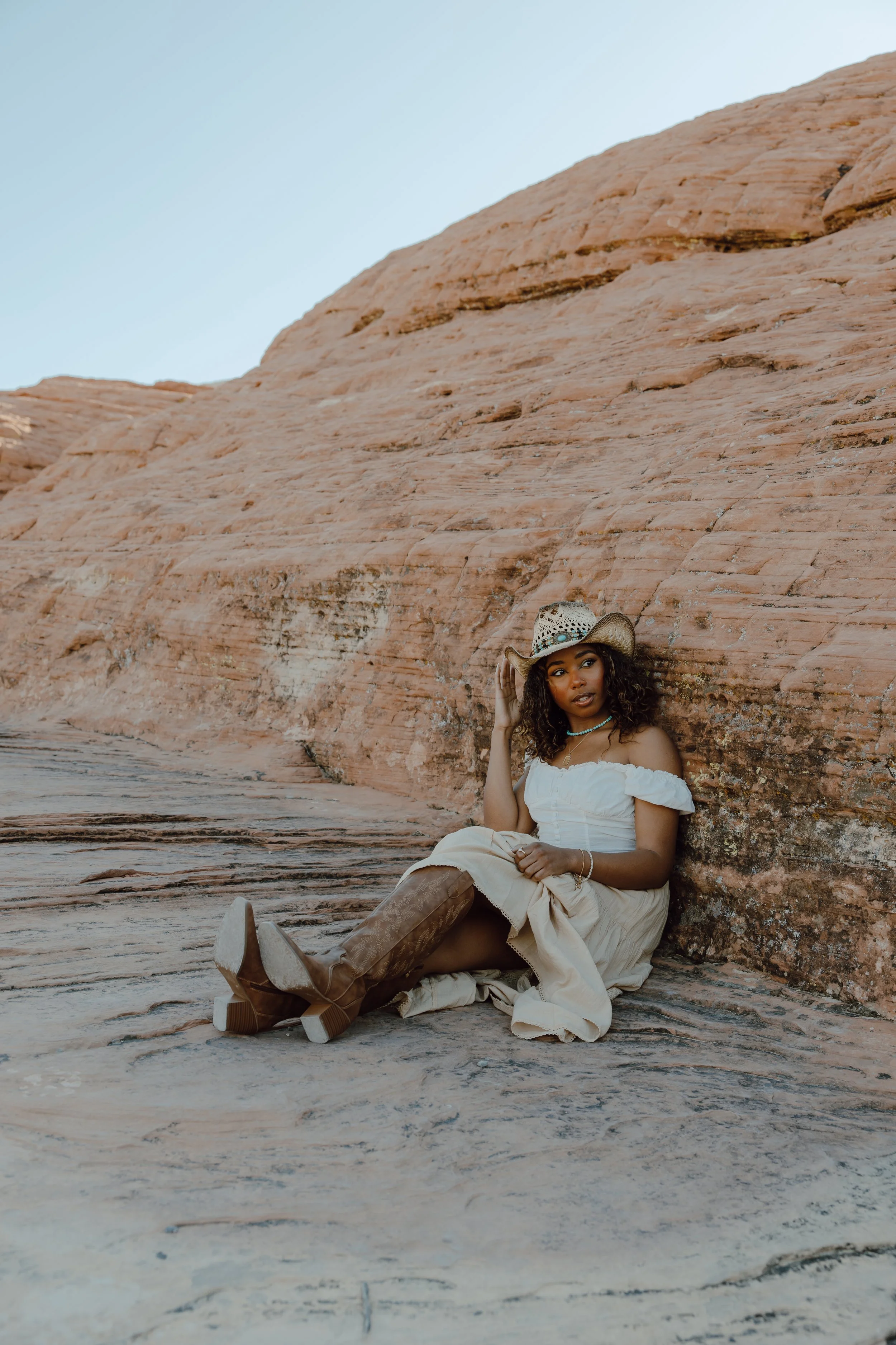 Las Vegas boho portrait session at Red Rock | Meliyah D Photography