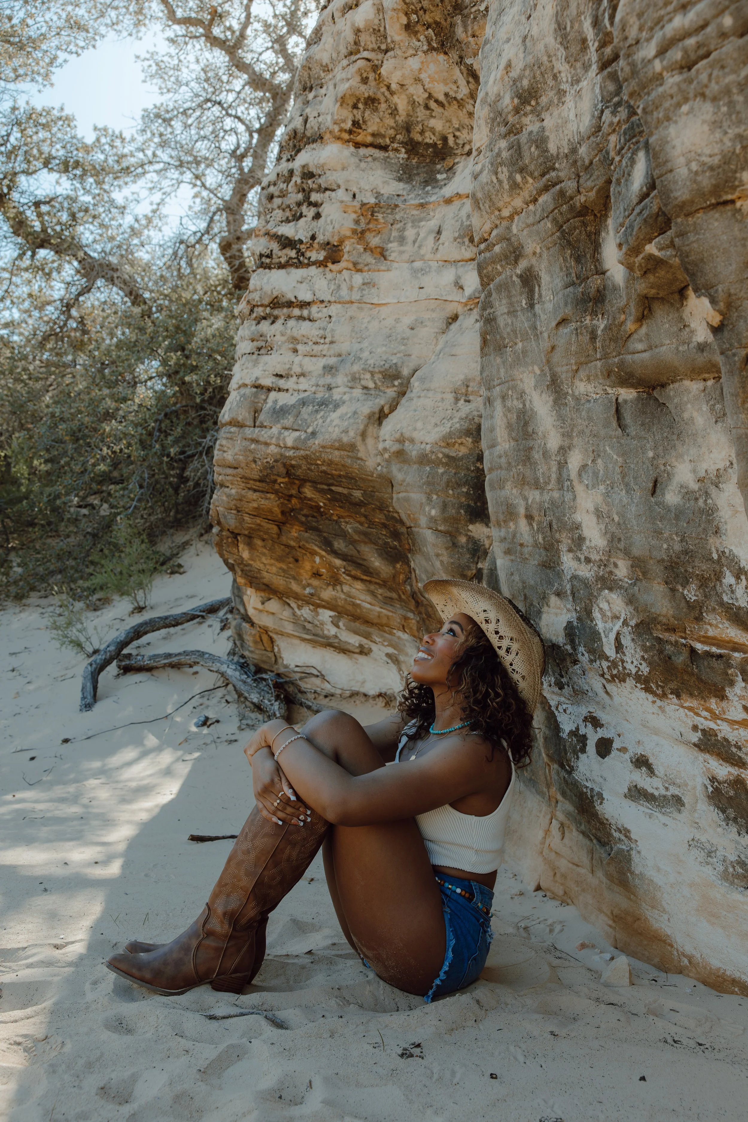 Las Vegas boho portrait session at Red Rock | Meliyah D Photography