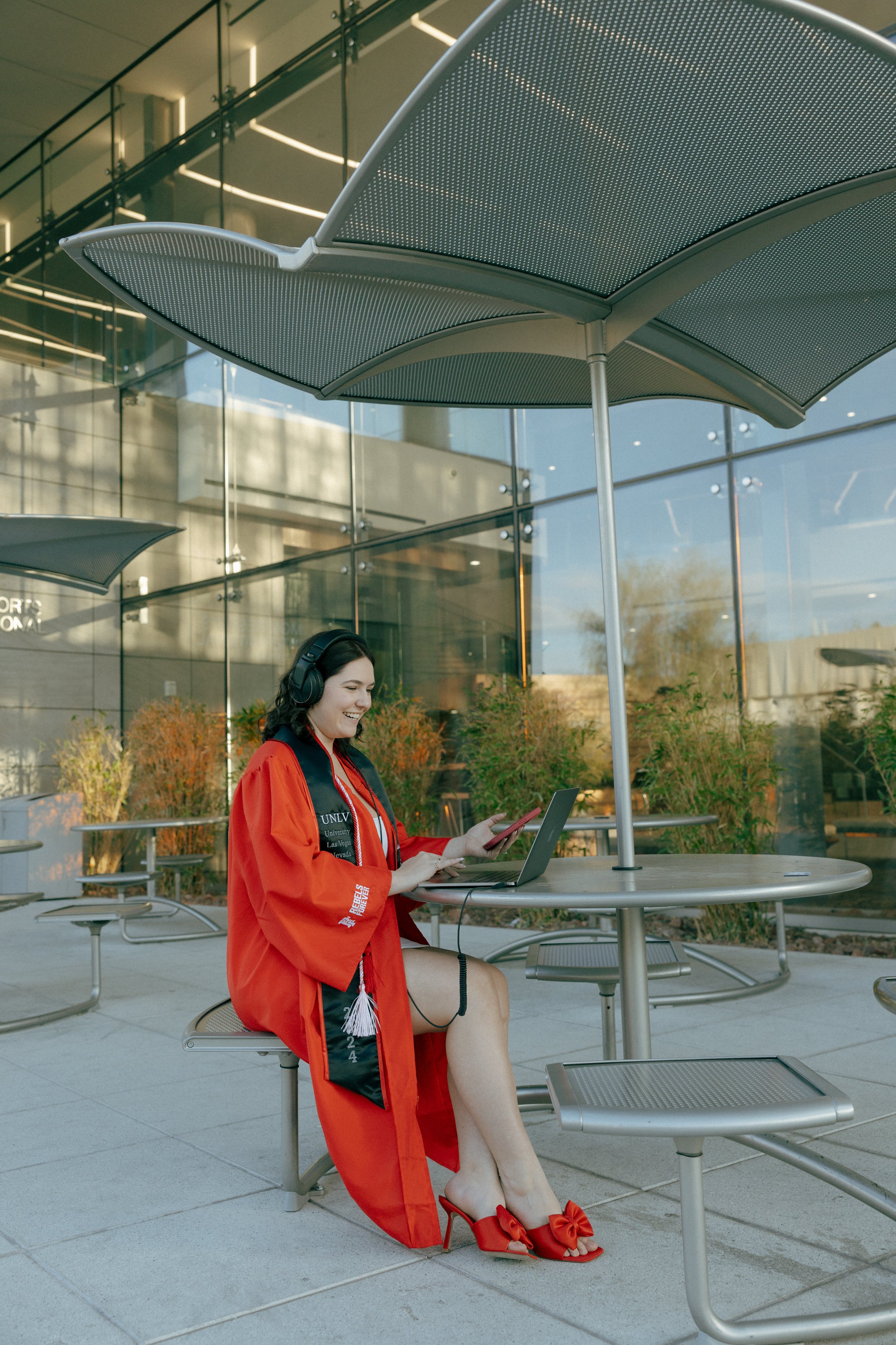 UNLV Graduation Photos | Las Vegas - Meliyah D Photography 