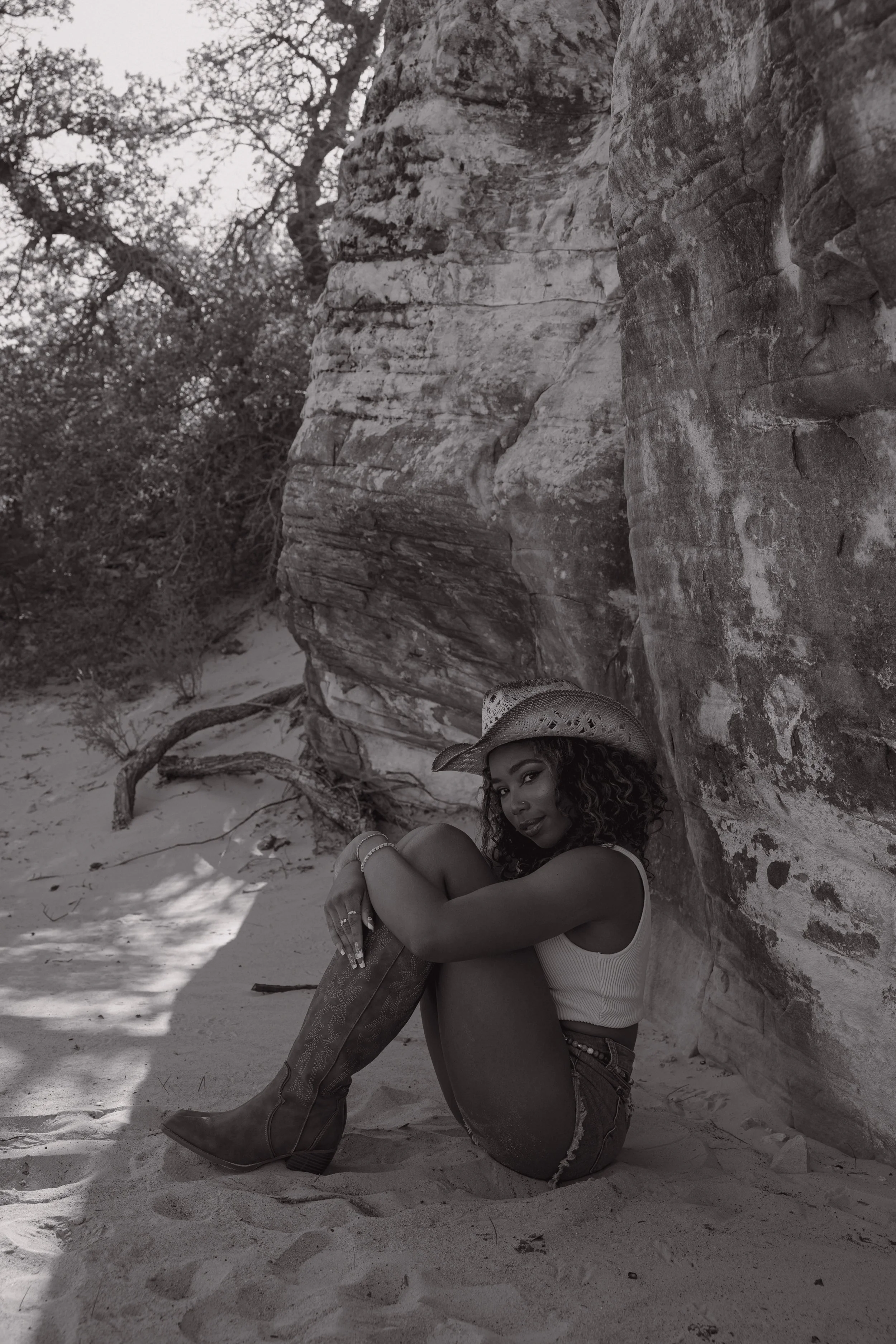 Las Vegas boho portrait session at Red Rock | Meliyah D Photography