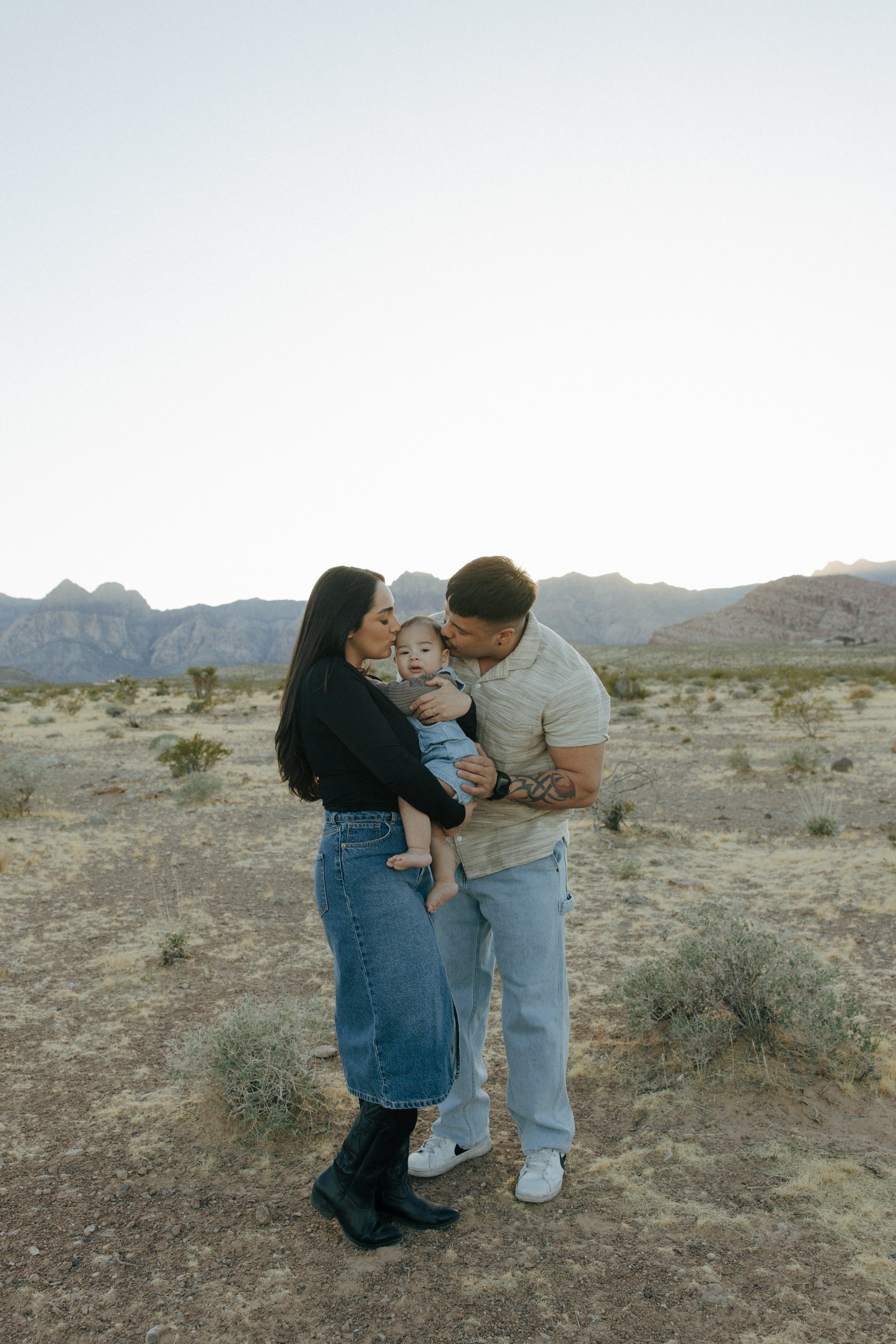 Red Rock Family Portraits | Las Vegas - Meliyah D Photography