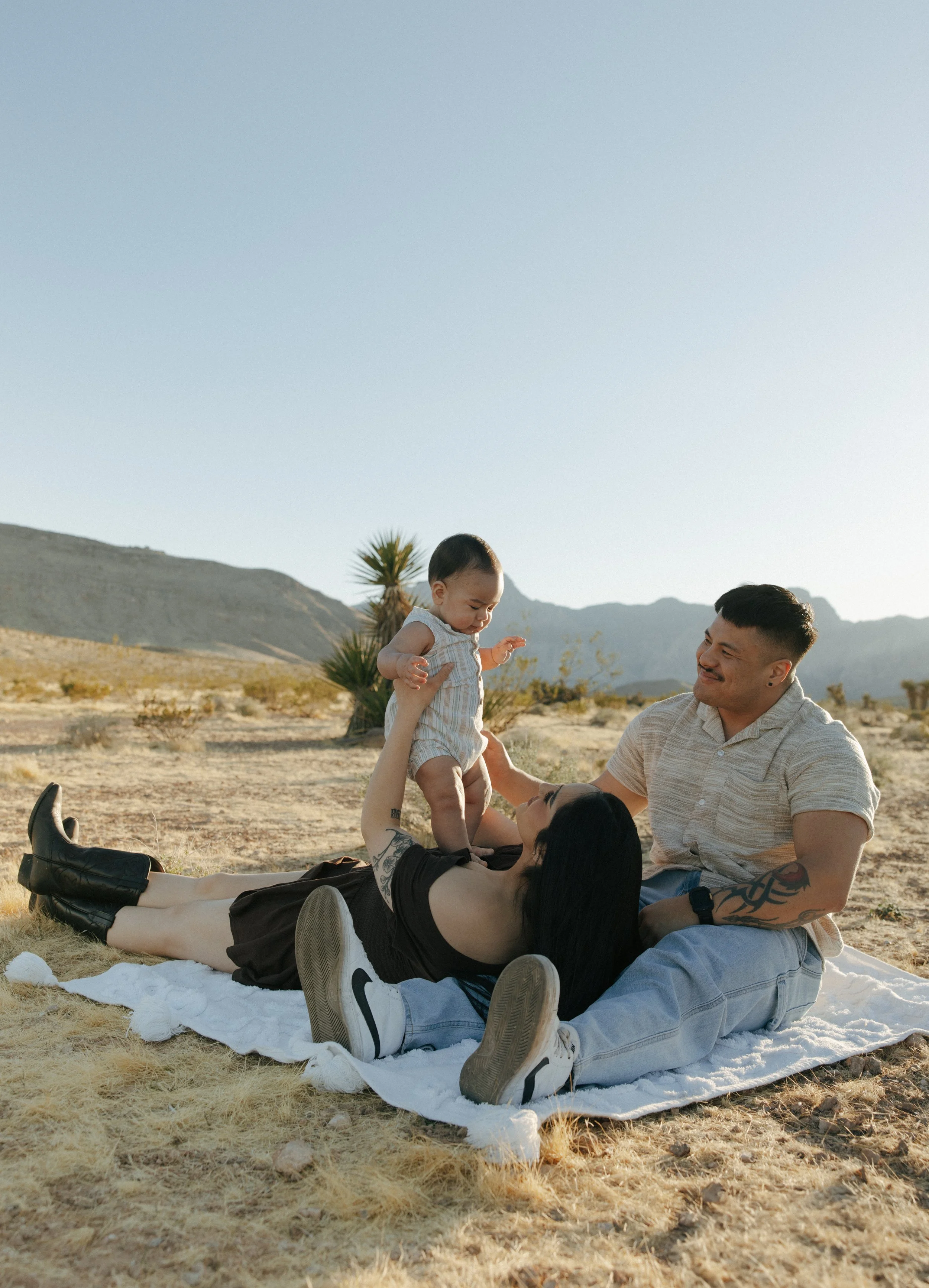 Red Rock Family Portraits | Las Vegas - Meliyah D Photography