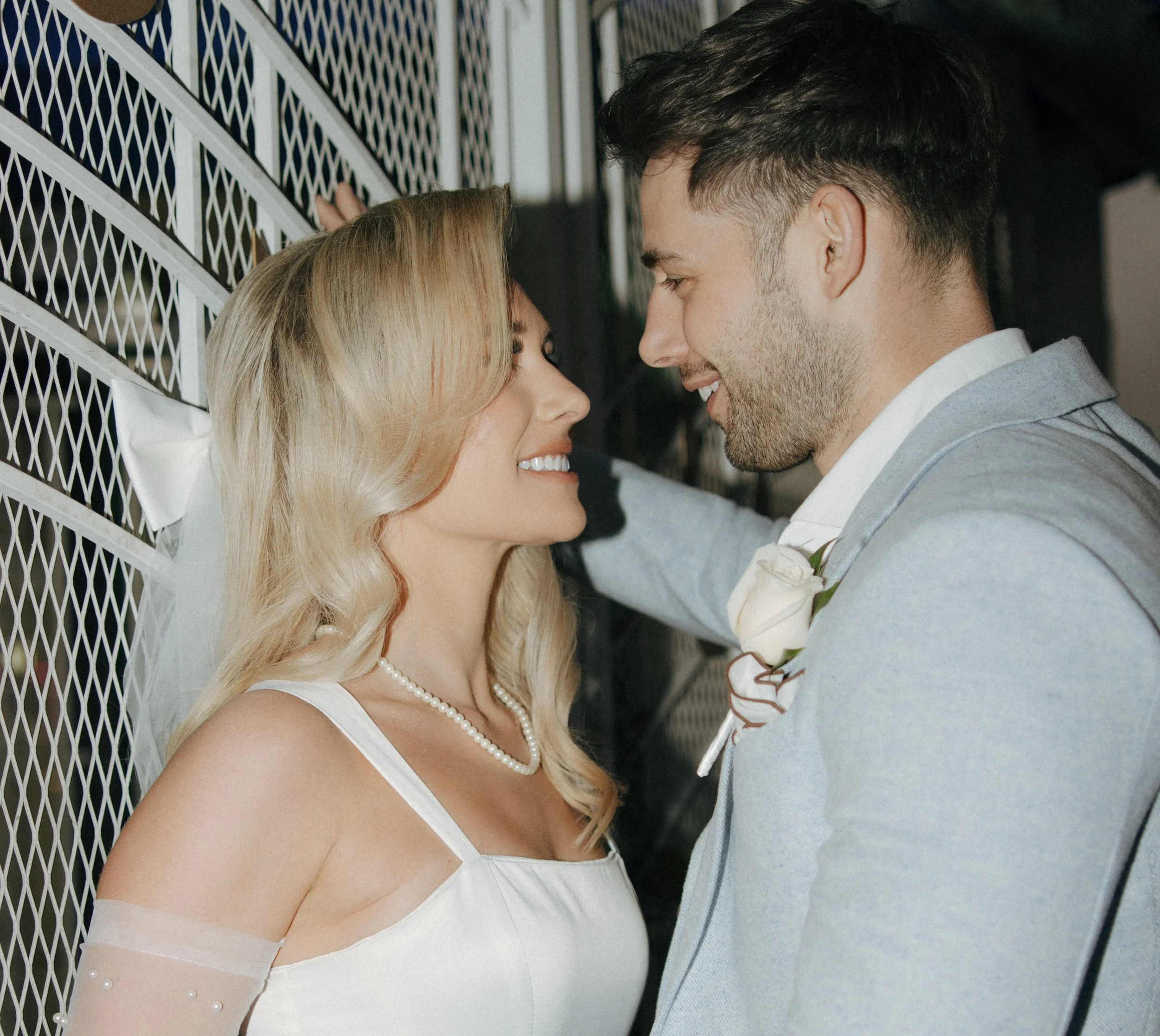 Little White Chapel Elopement in Las Vegas - Meliyah D Photography