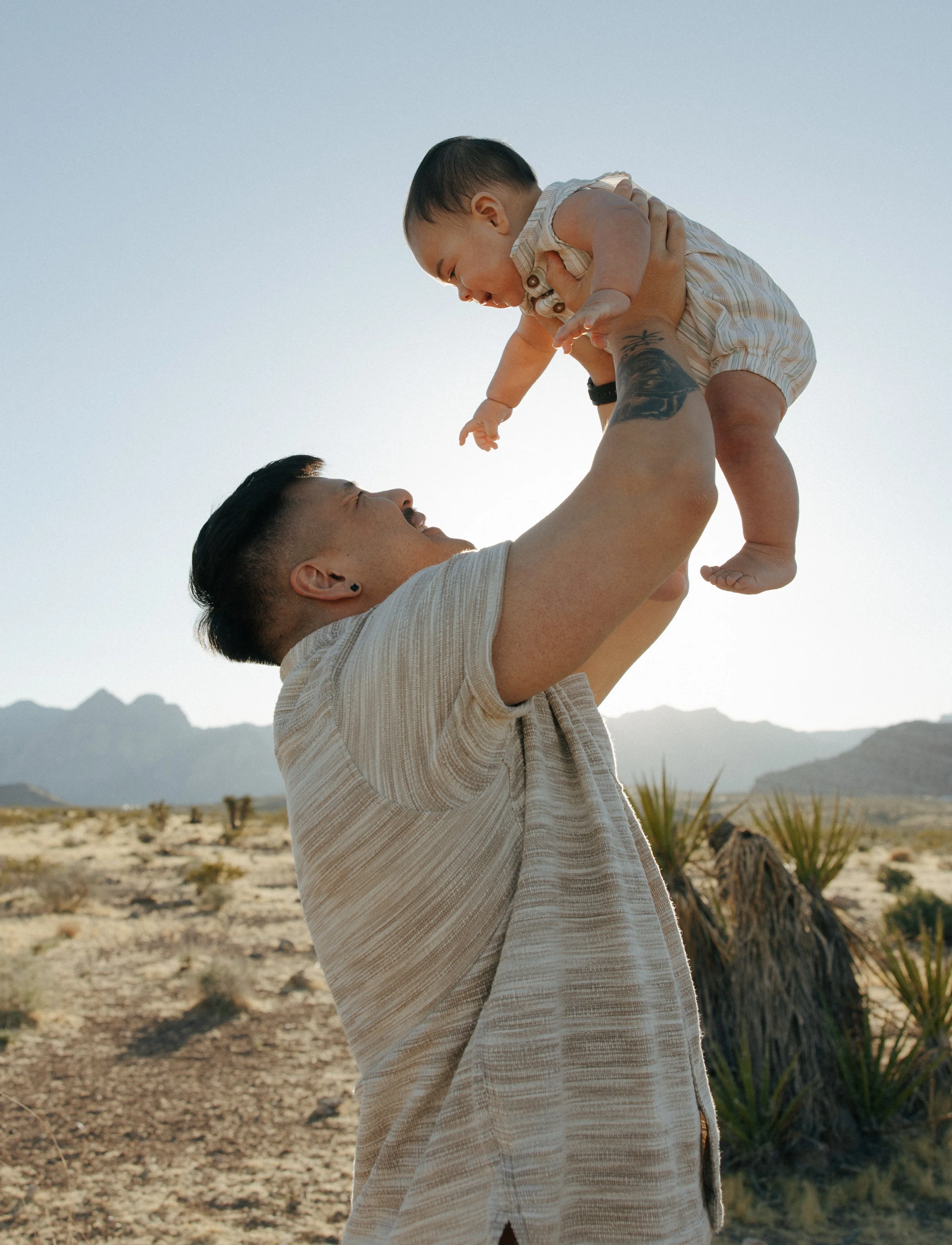 Red Rock Family Portraits | Las Vegas - Meliyah D Photography