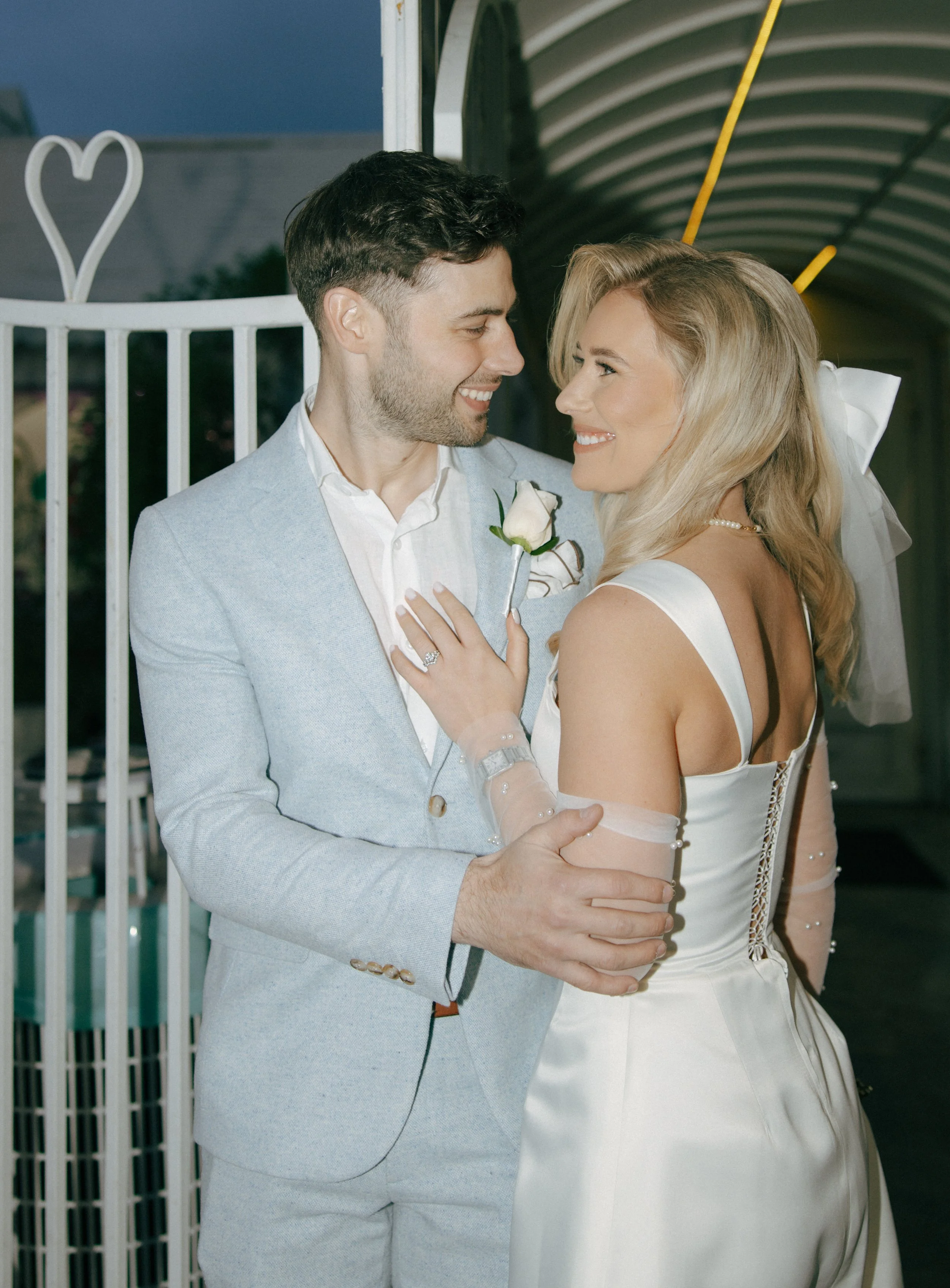 Little White Chapel Elopement in Las Vegas - Meliyah D Photography